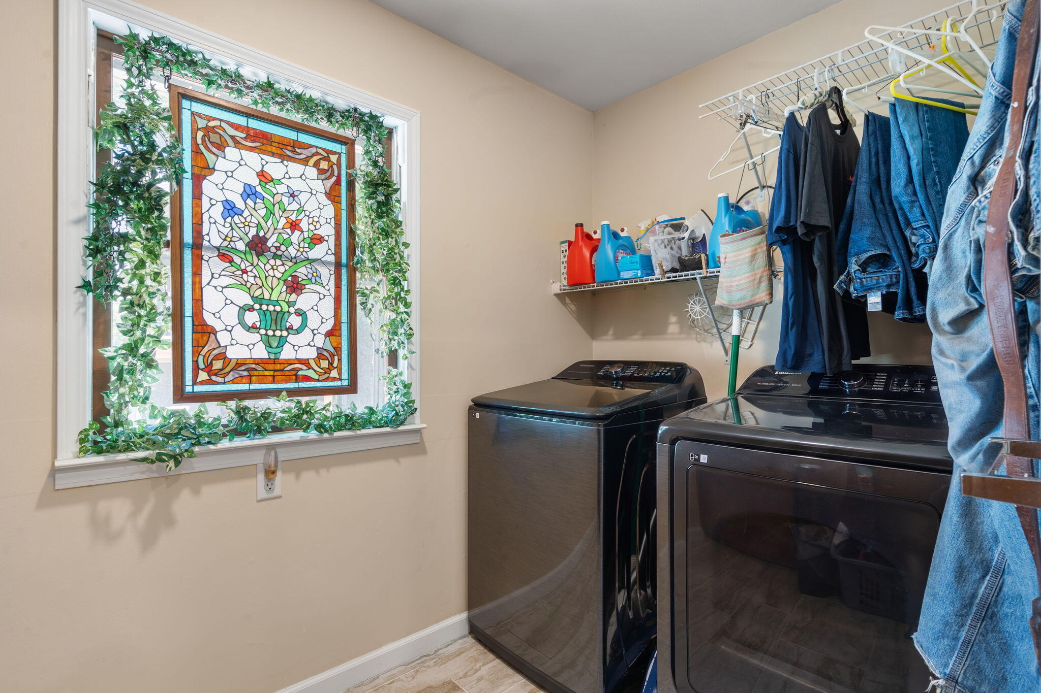 9 Bridgeview Drive Property Photo 10