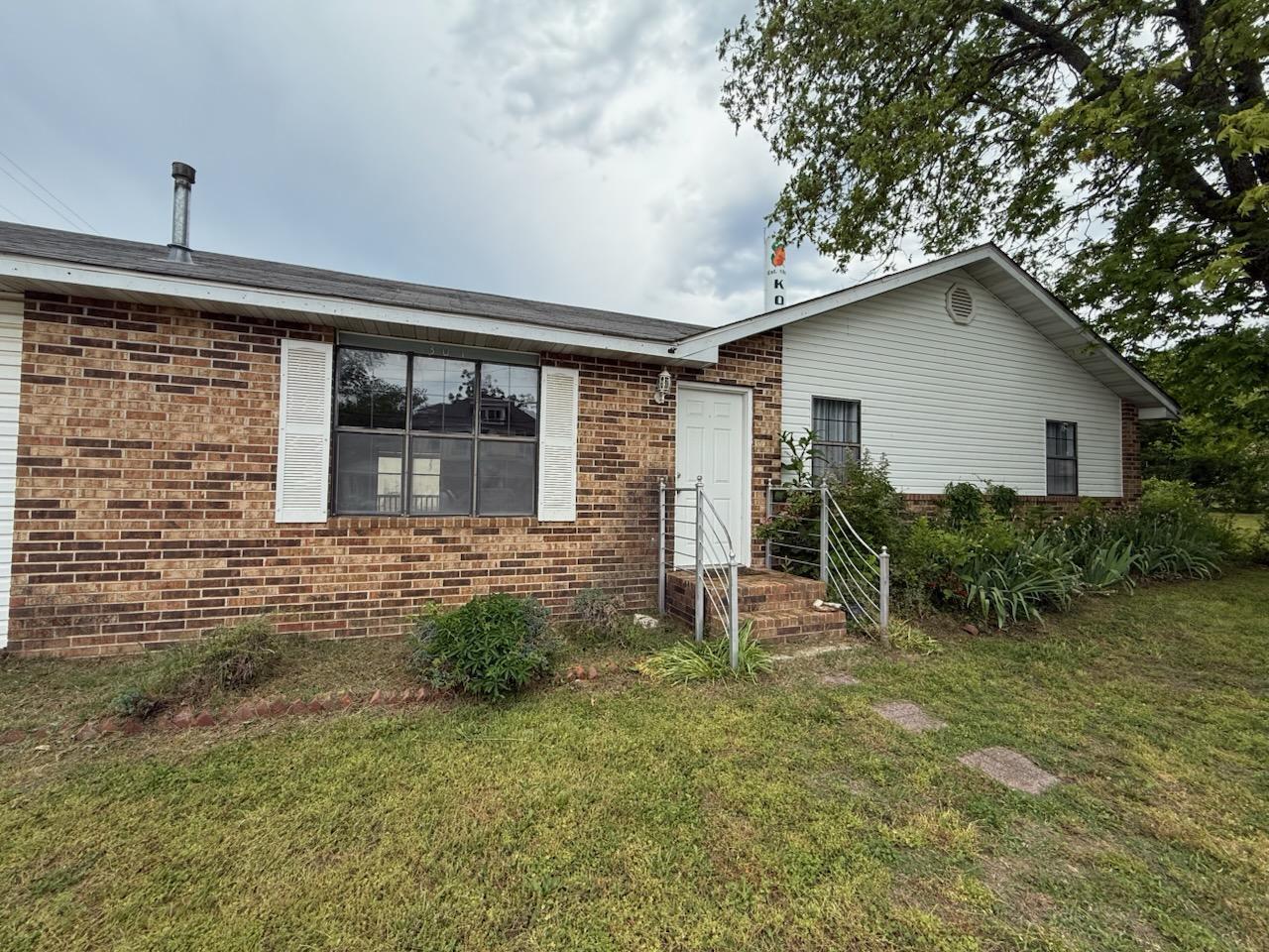 301 Luyster Street Property Photo 18
