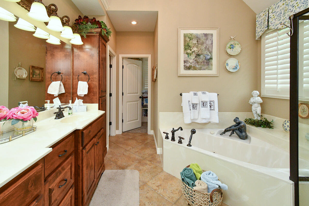 1402 North Rockingham Avenue Property Photo 25