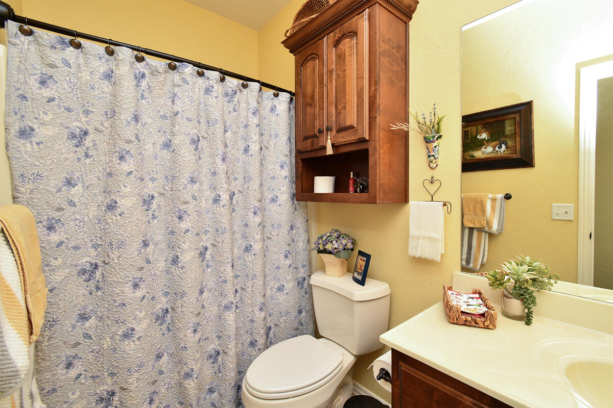 1402 North Rockingham Avenue Property Photo 32