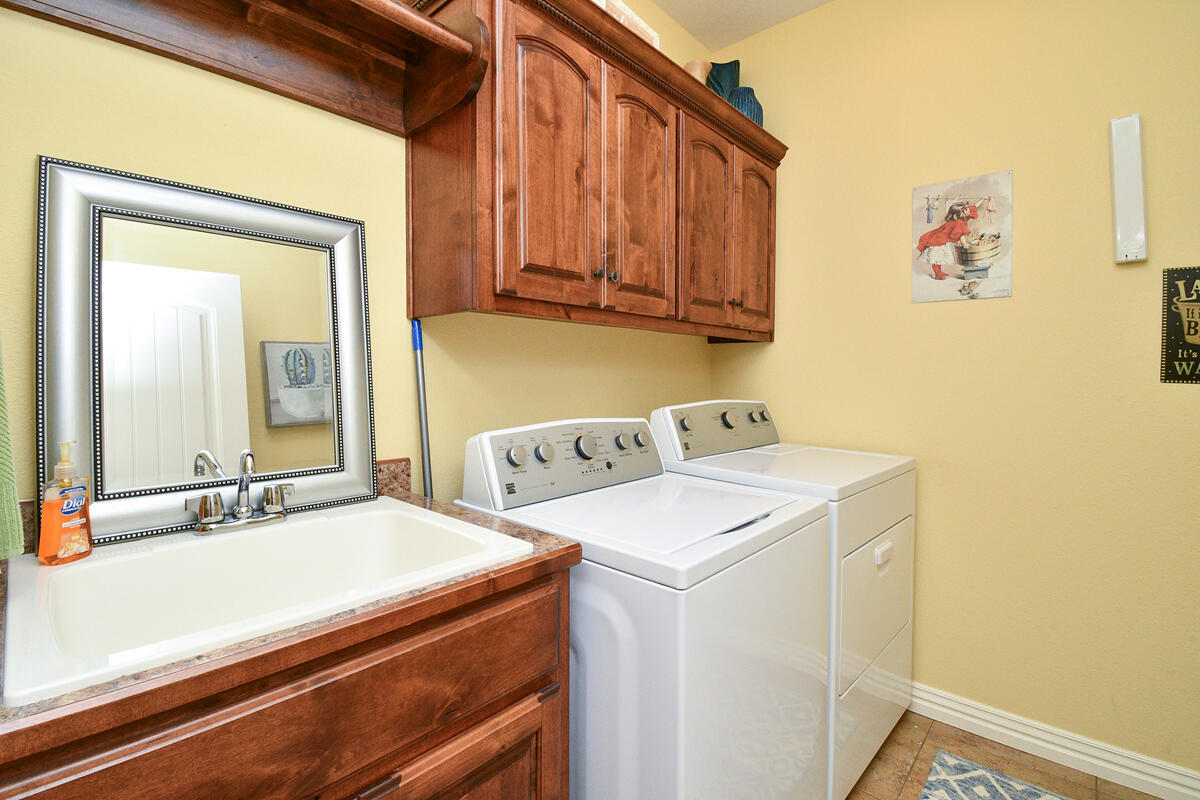 1402 North Rockingham Avenue Property Photo 33