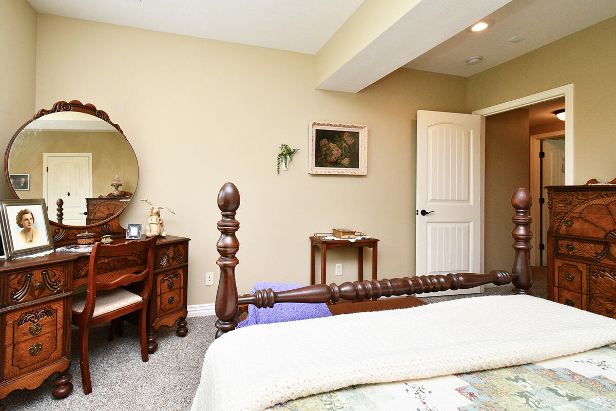 1402 North Rockingham Avenue Property Photo 45