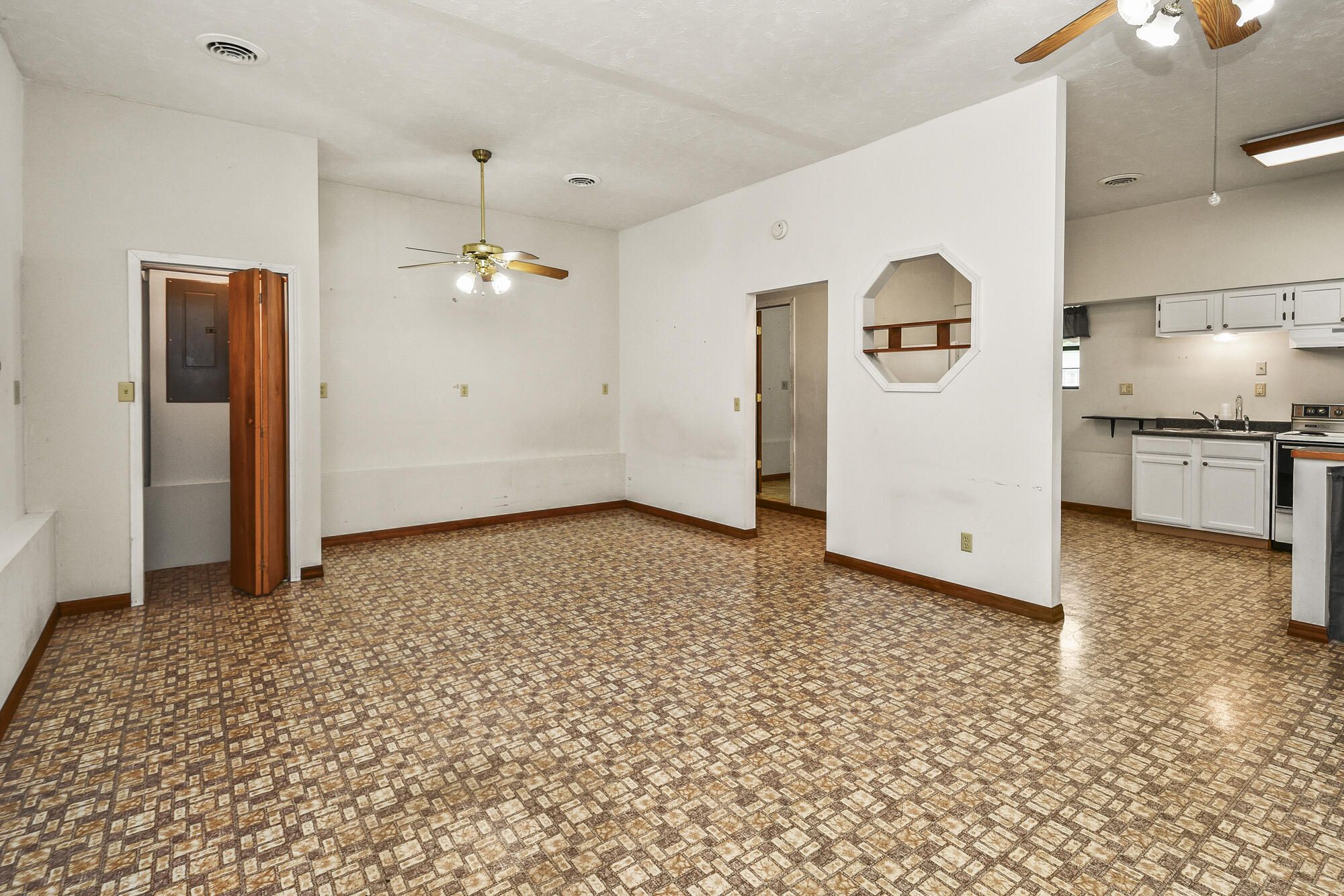1194 State Highway Dd Property Photo 44