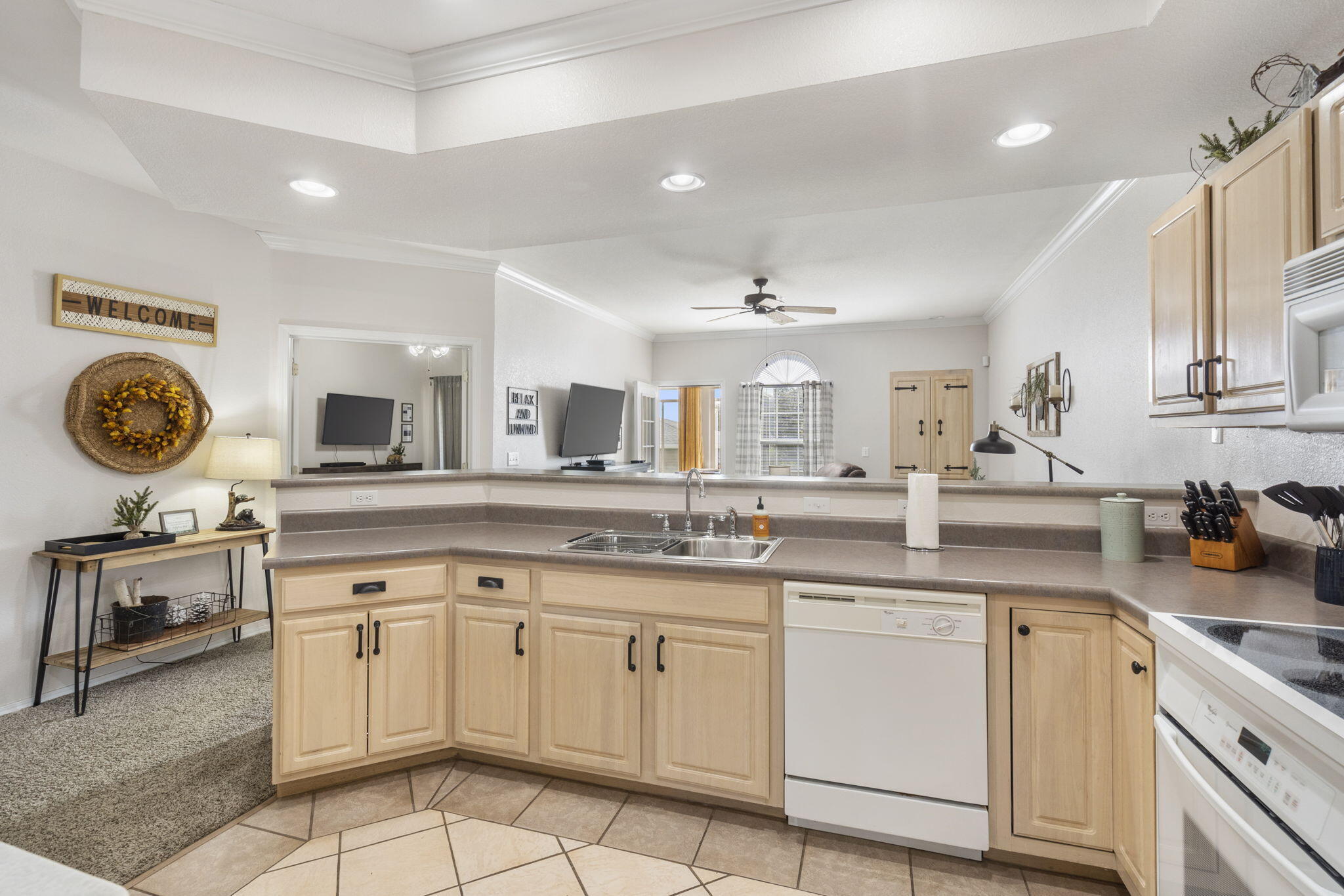 300 Glory Road 2 Property Photo 3