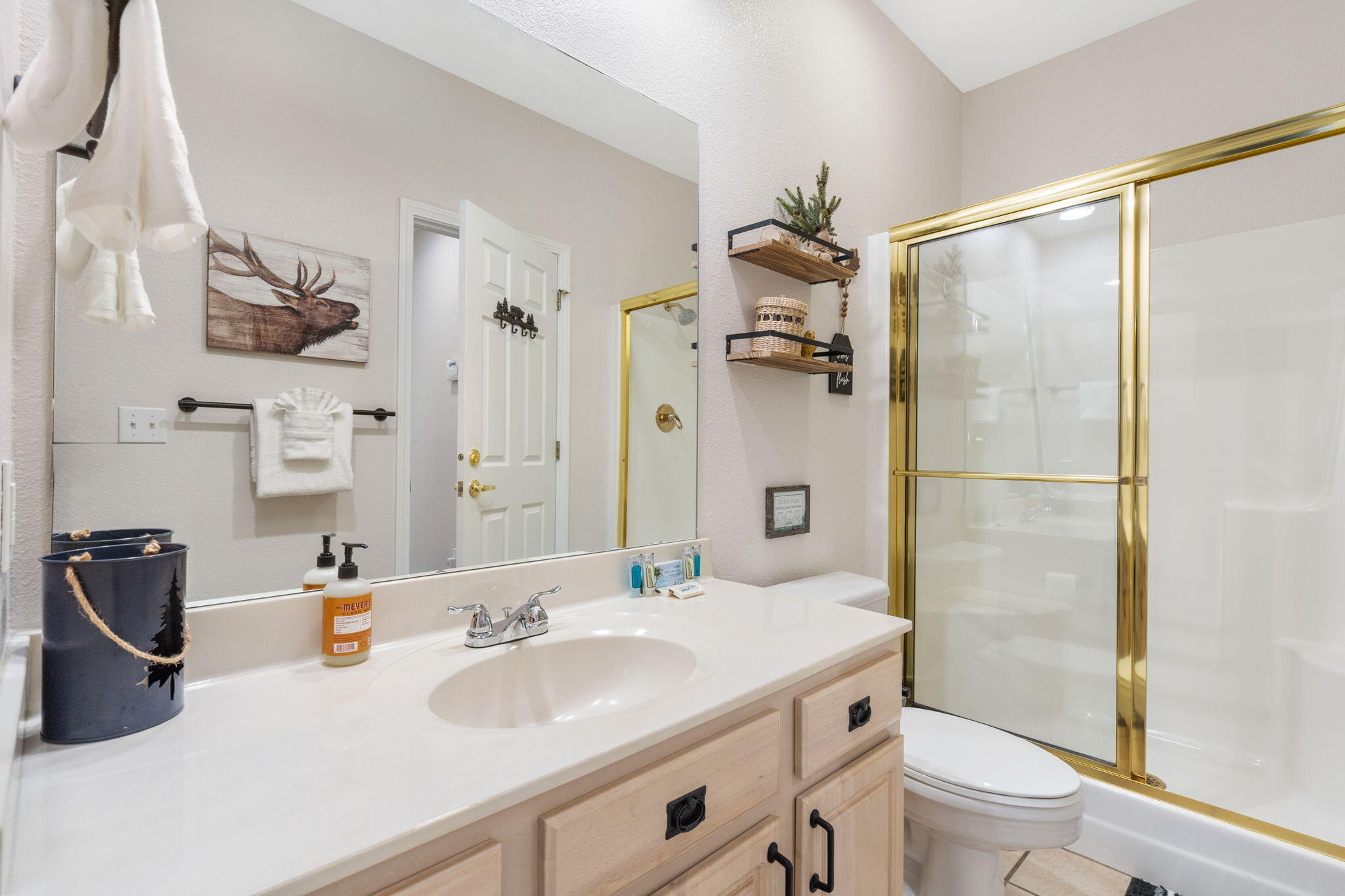 300 Glory Road 2 Property Photo 16