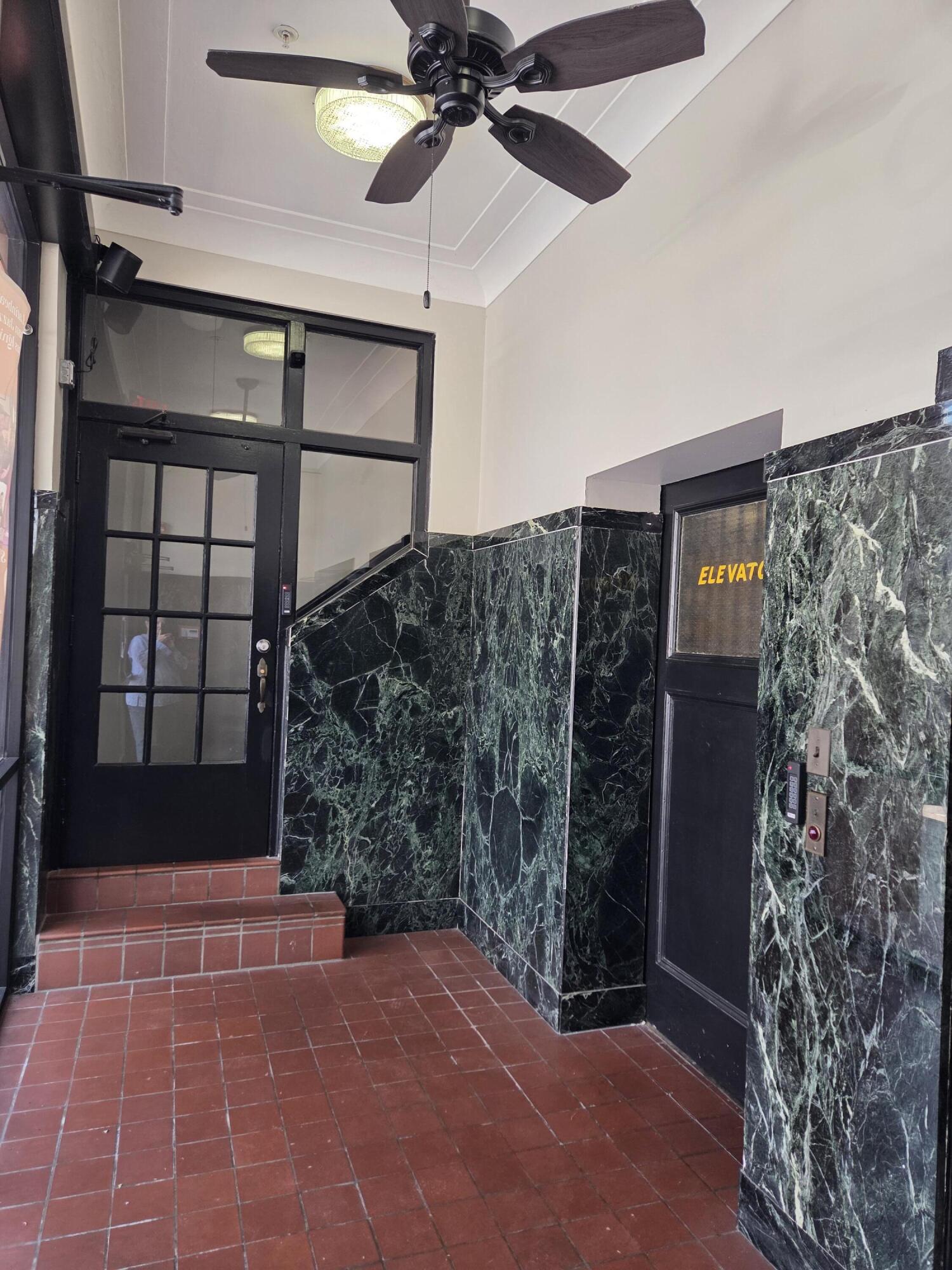 220 East Commercial Street Property Photo 9