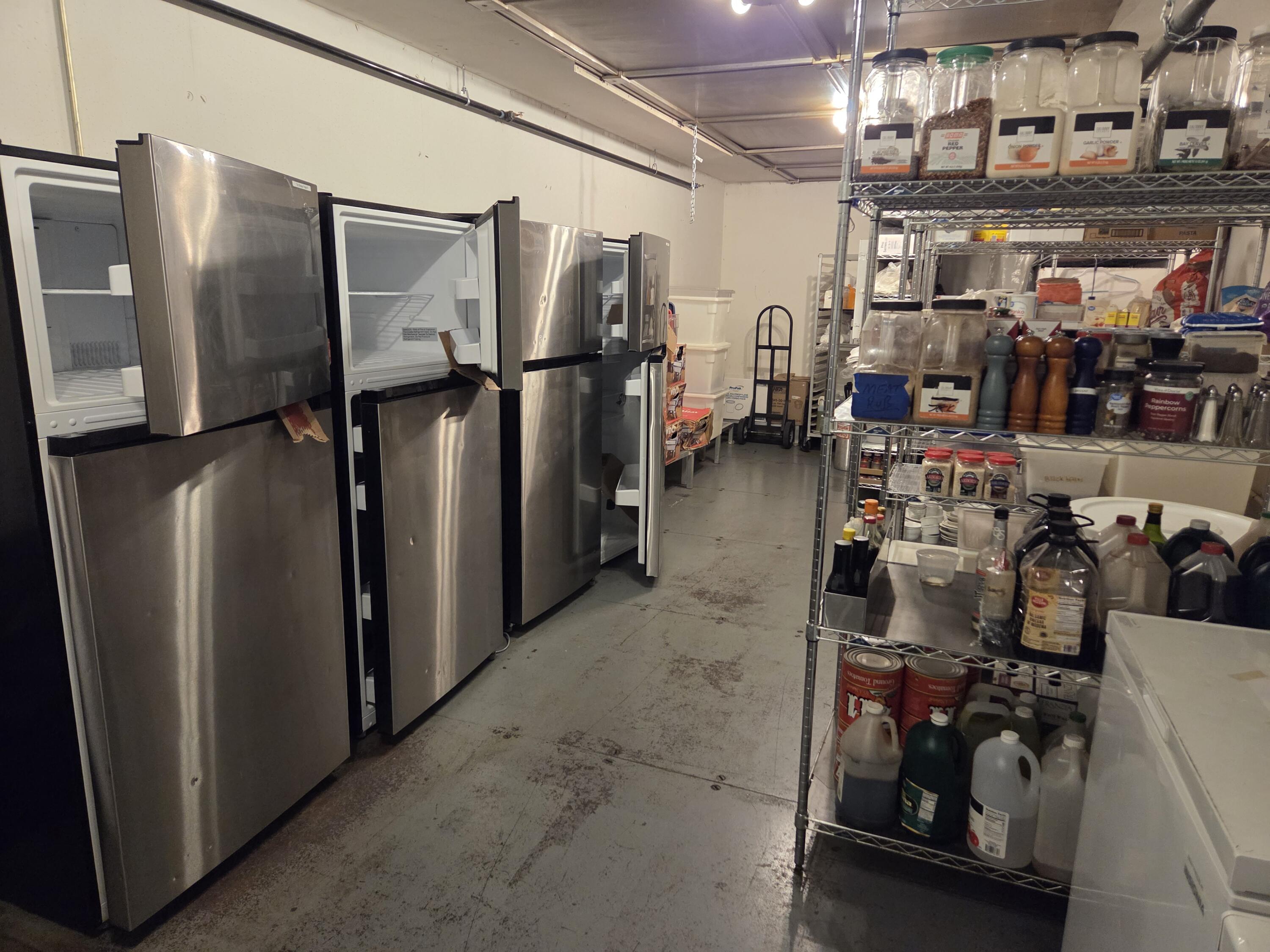 220 East Commercial Street Property Photo 47