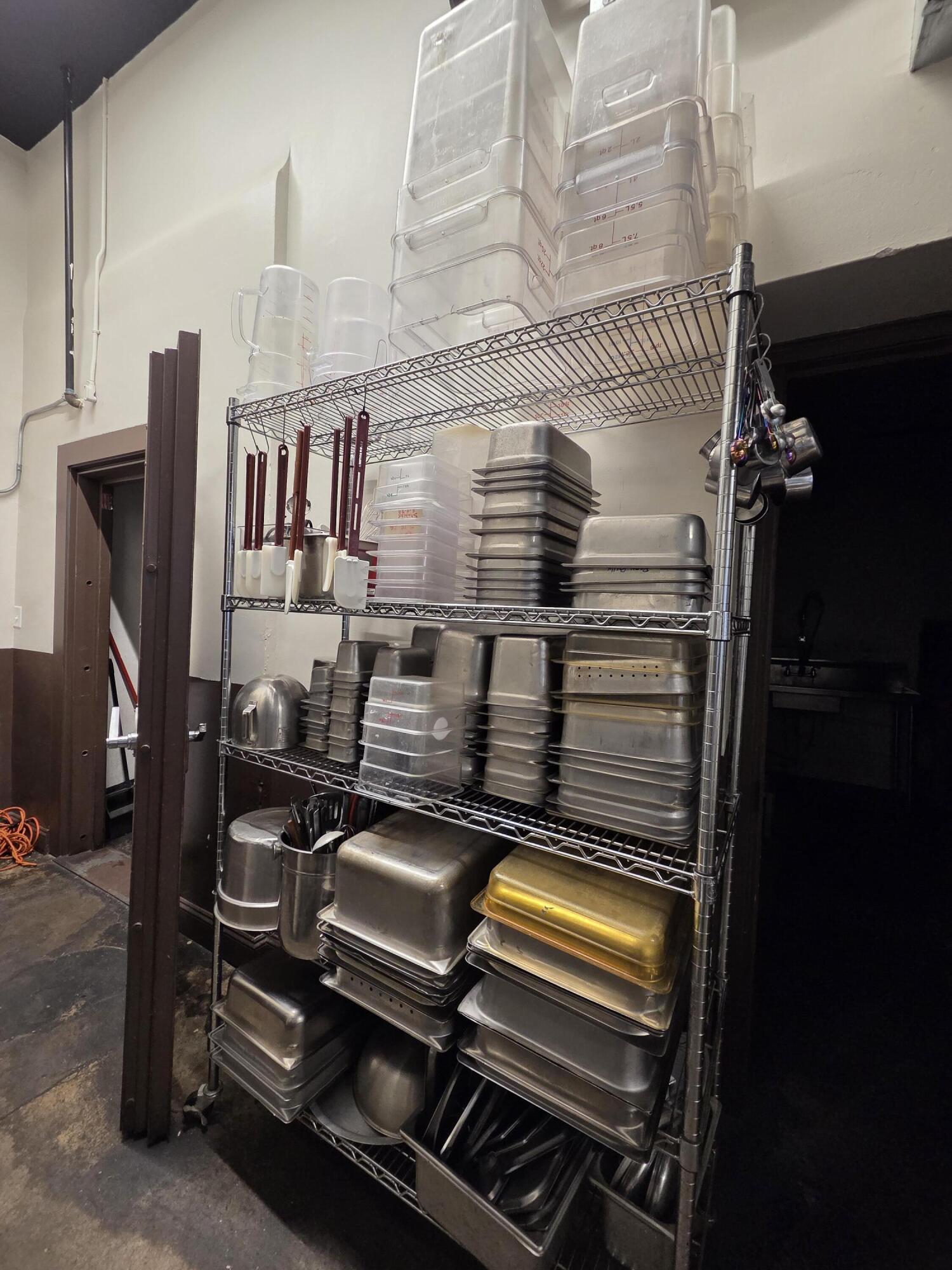 220 East Commercial Street Property Photo 65