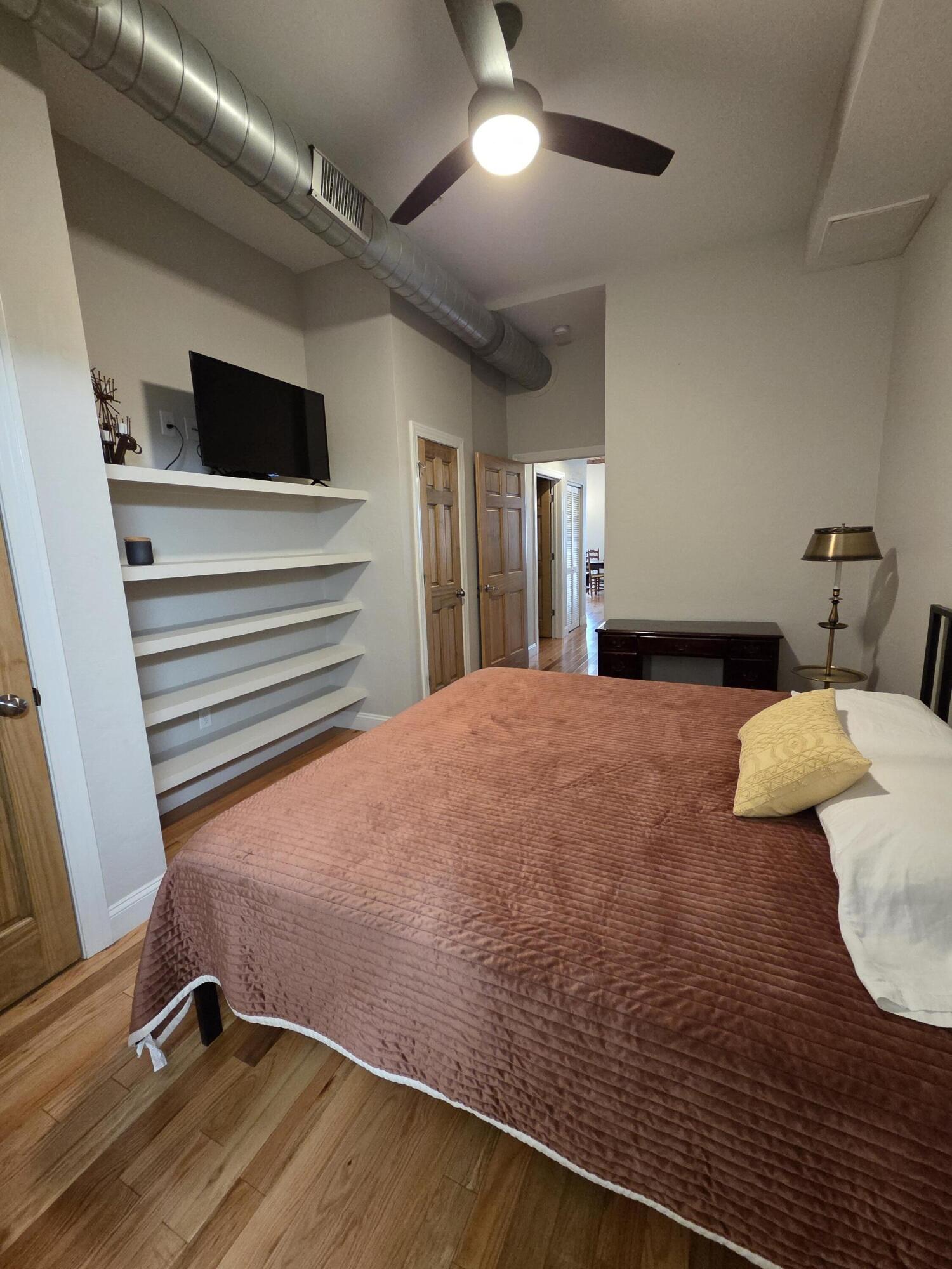 220 East Commercial Street Property Photo 87