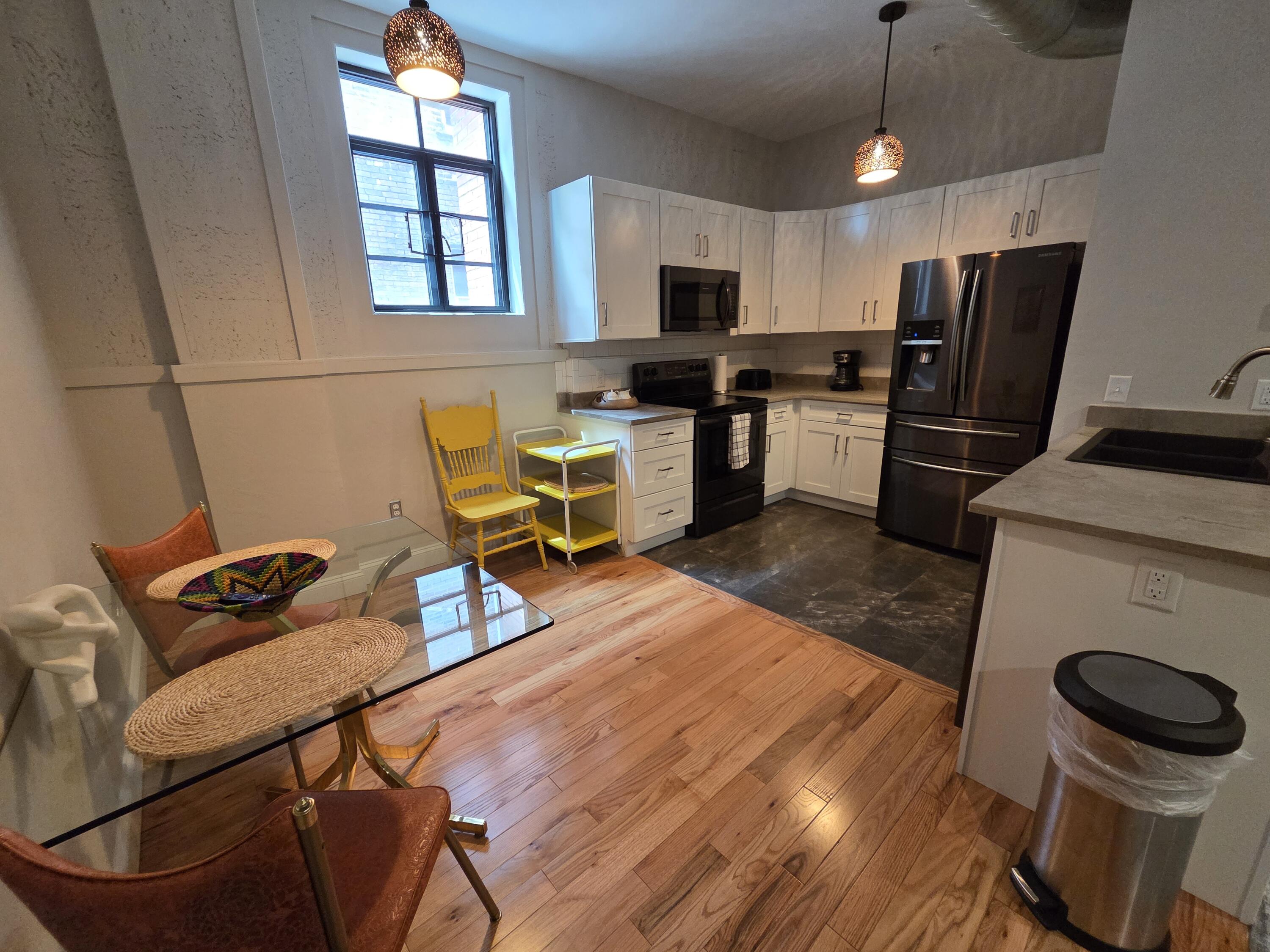 220 East Commercial Street Property Photo 91