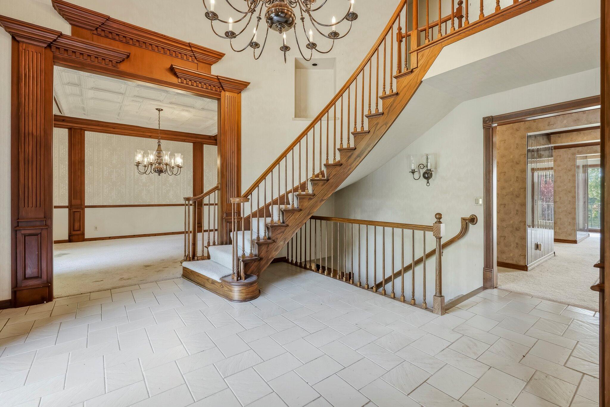 2552 South Skyline Drive Property Photo 10