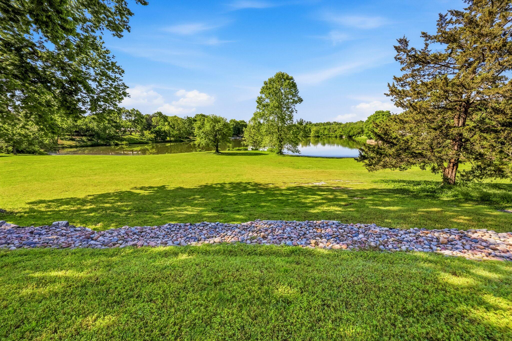 2552 South Skyline Drive Property Photo 40