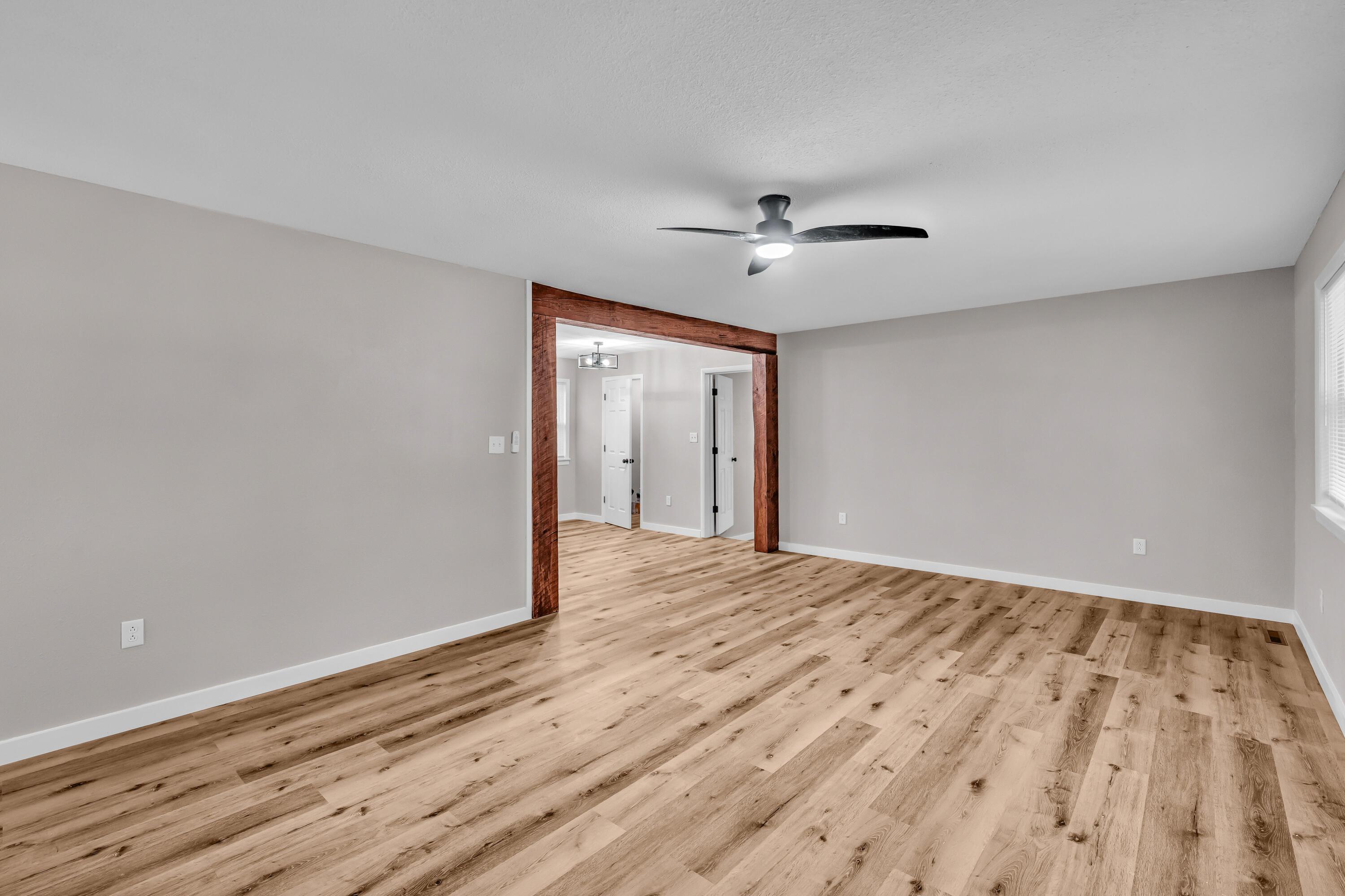 1907 Debra Drive Property Photo 3