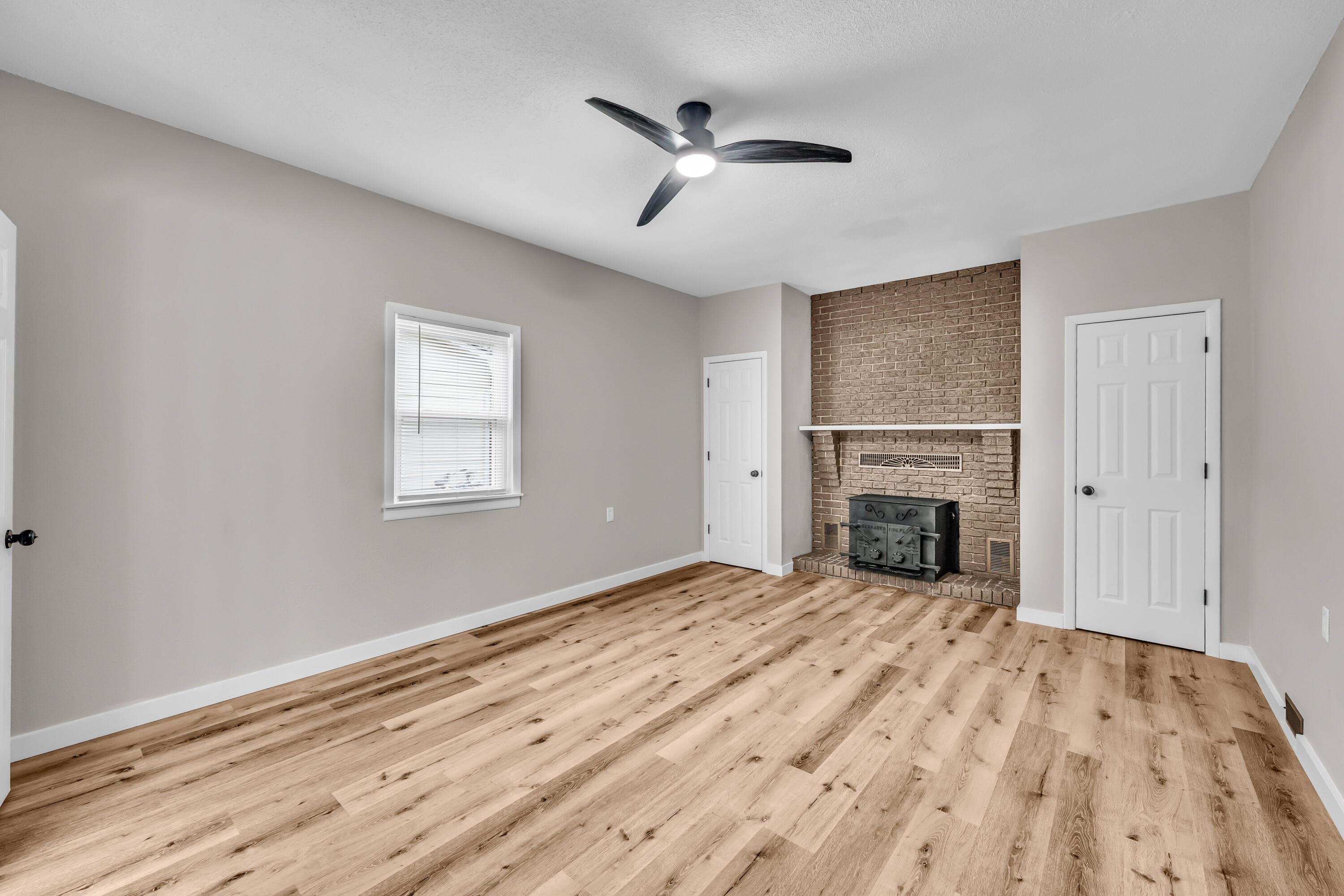 1907 Debra Drive Property Photo 10