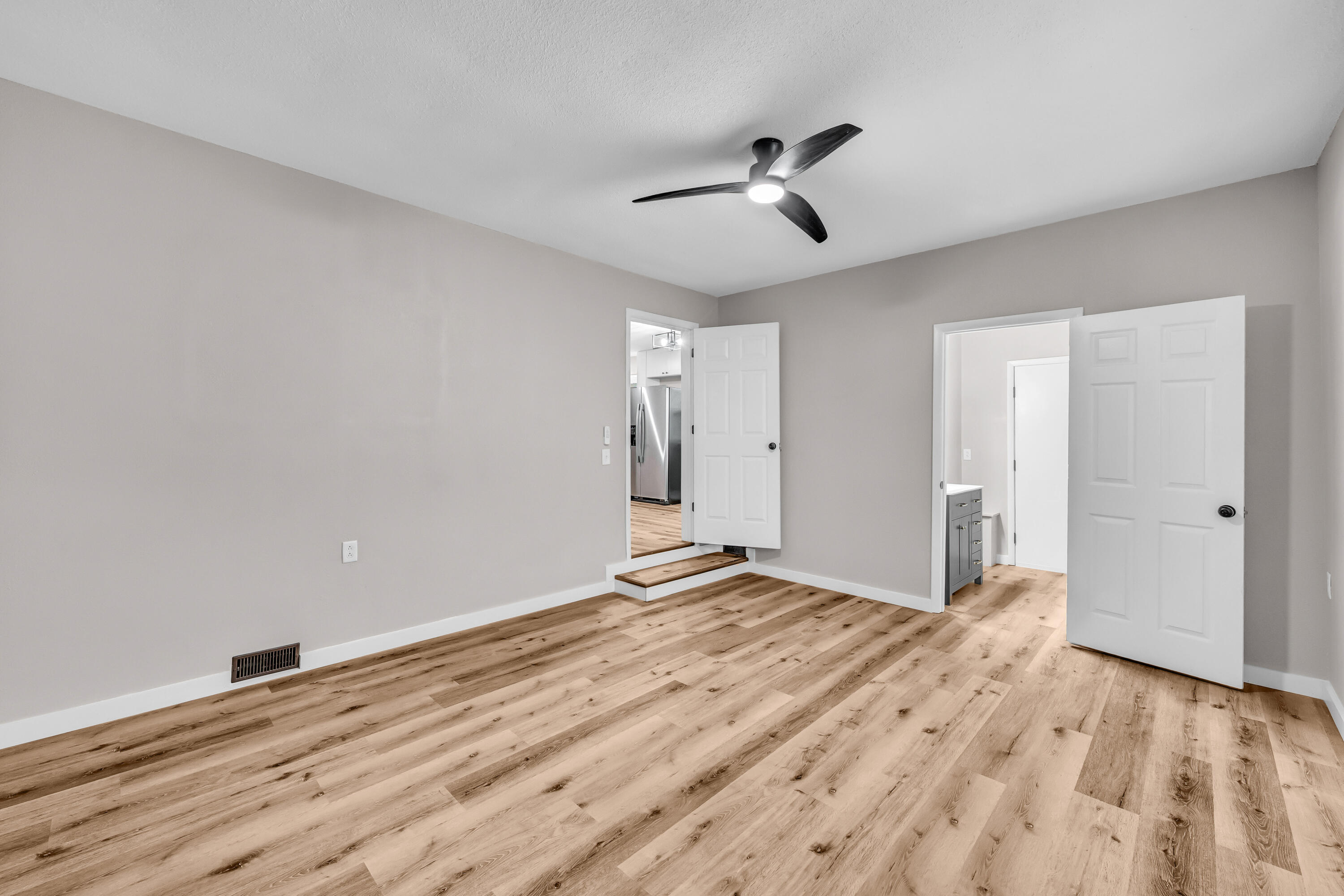 1907 Debra Drive Property Photo 11