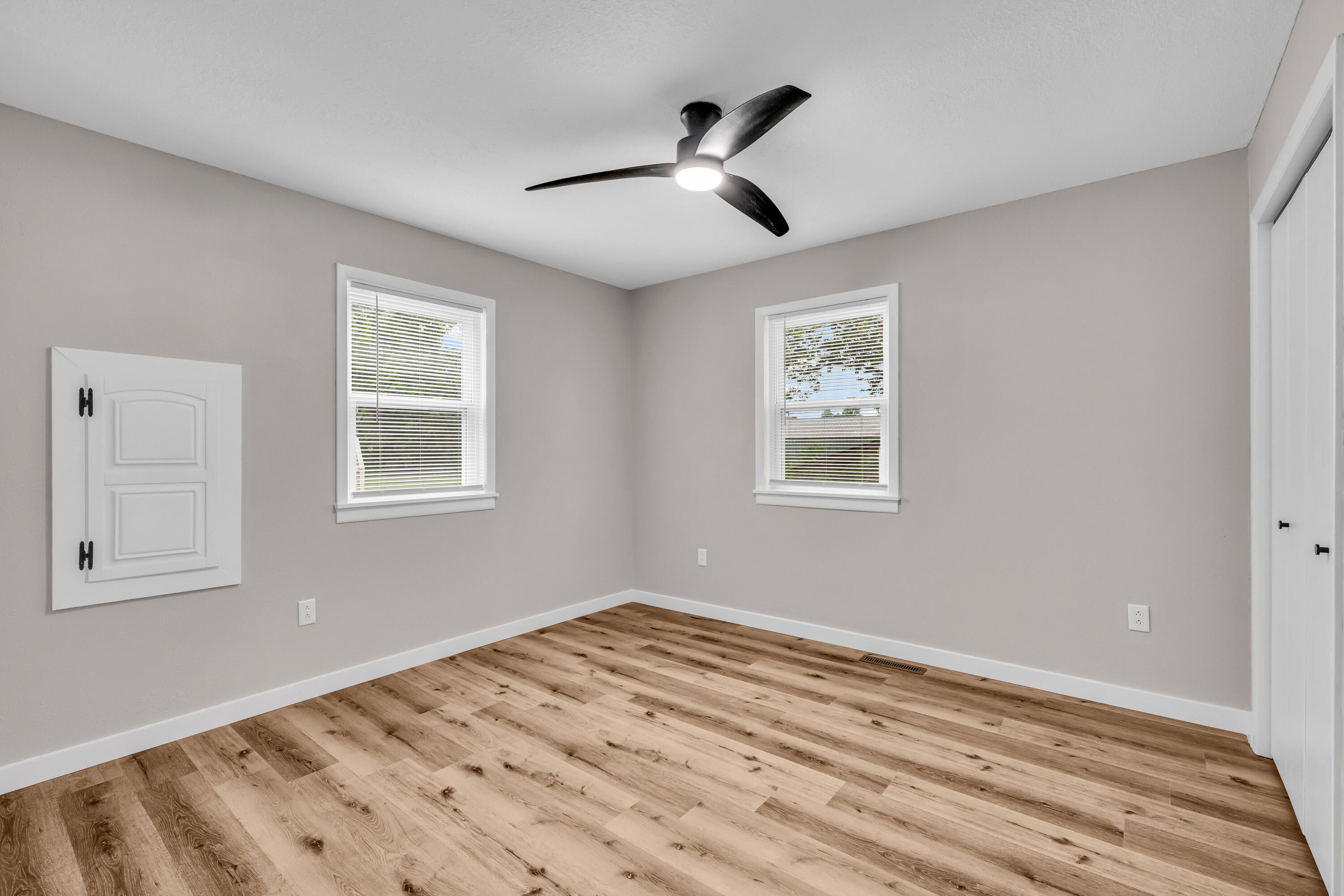 1907 Debra Drive Property Photo 17