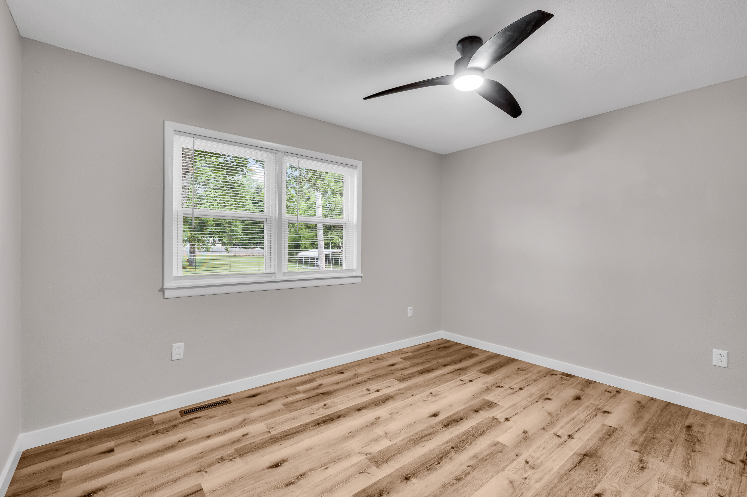 1907 Debra Drive Property Photo 19