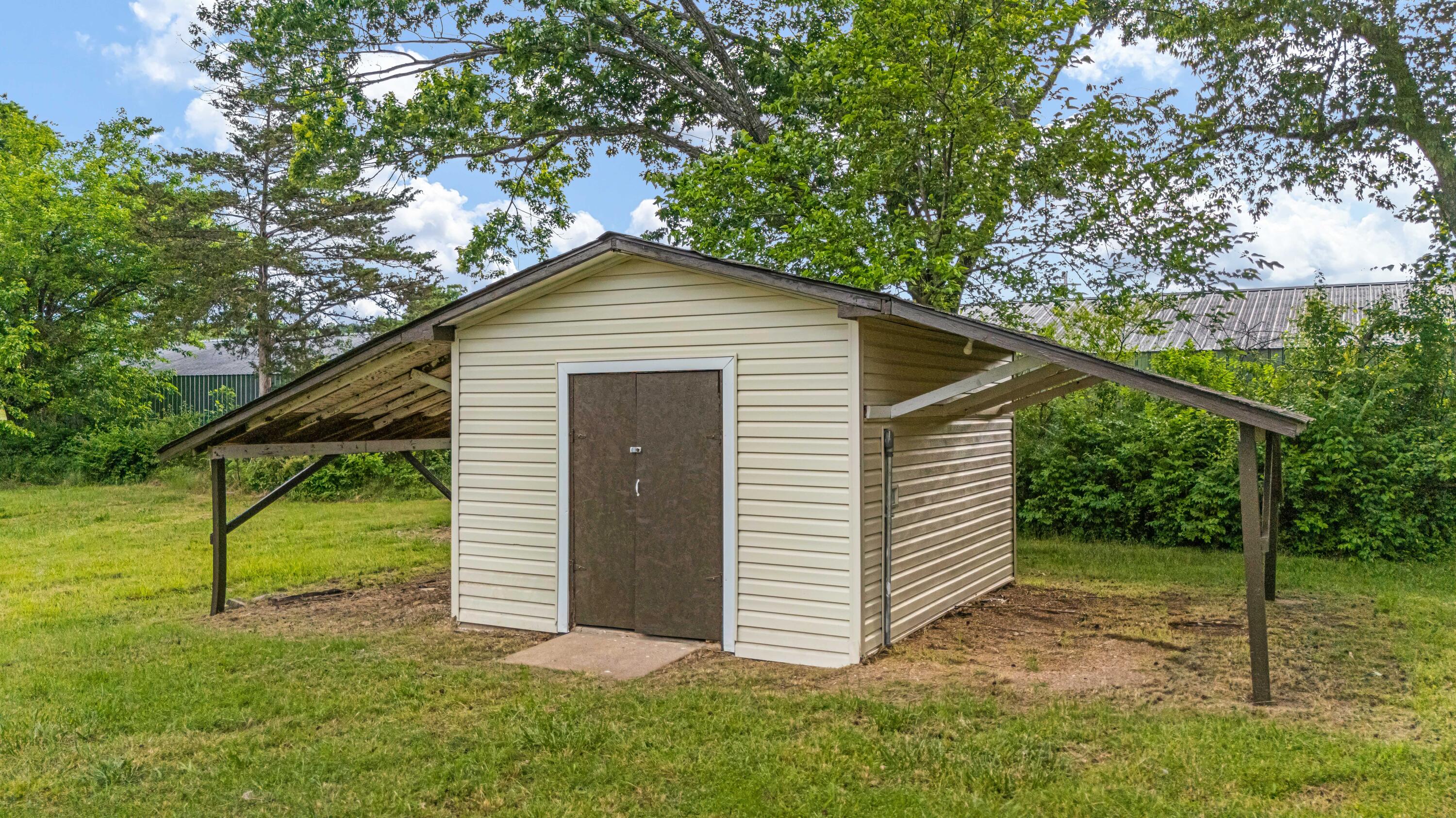 1907 Debra Drive Property Photo 25