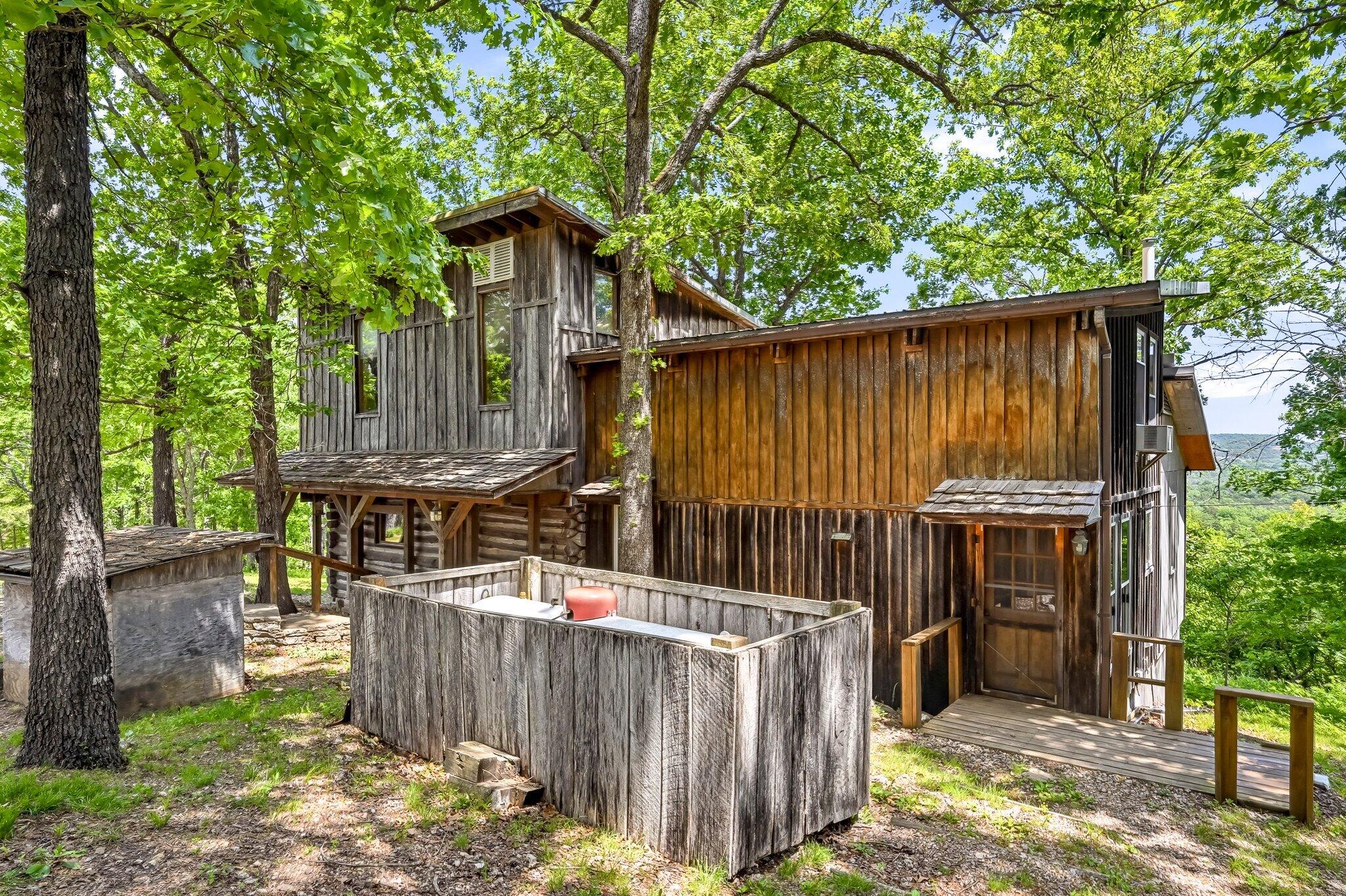 21006 State Highway E Property Photo 3