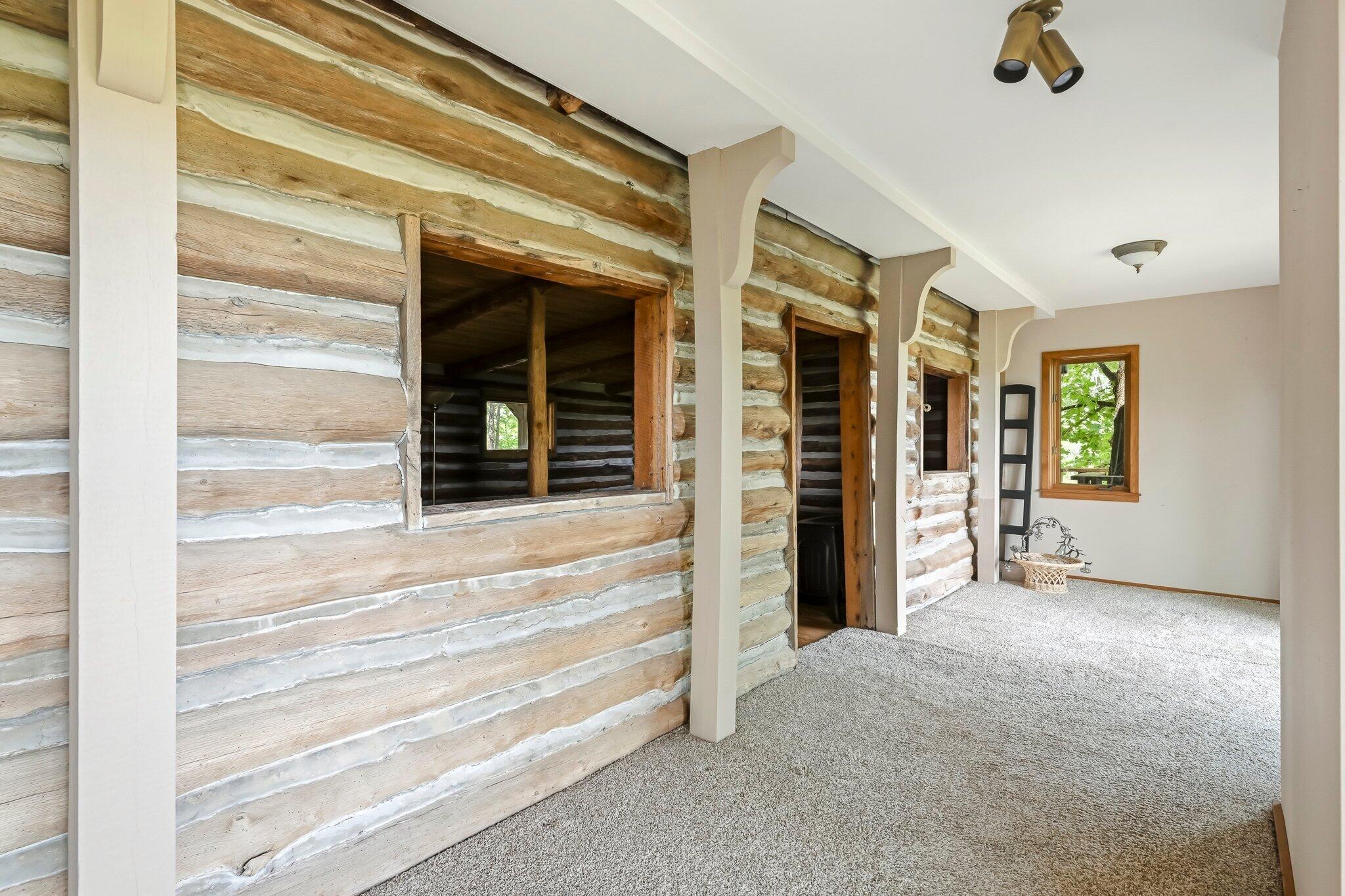 21006 State Highway E Property Photo 9