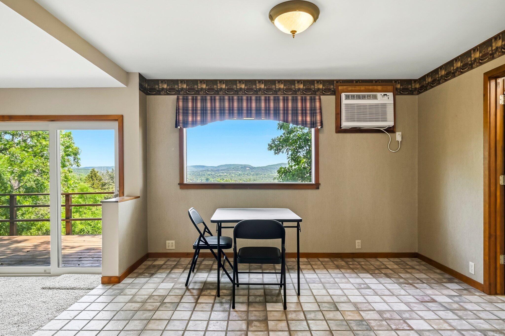 21006 State Highway E Property Photo 12