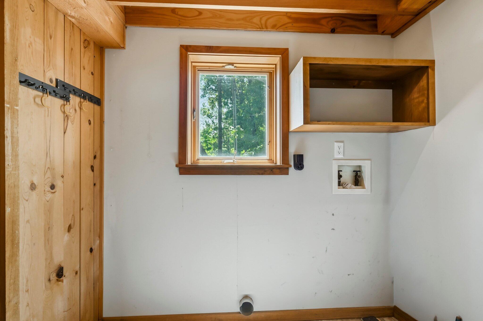 21006 State Highway E Property Photo 16