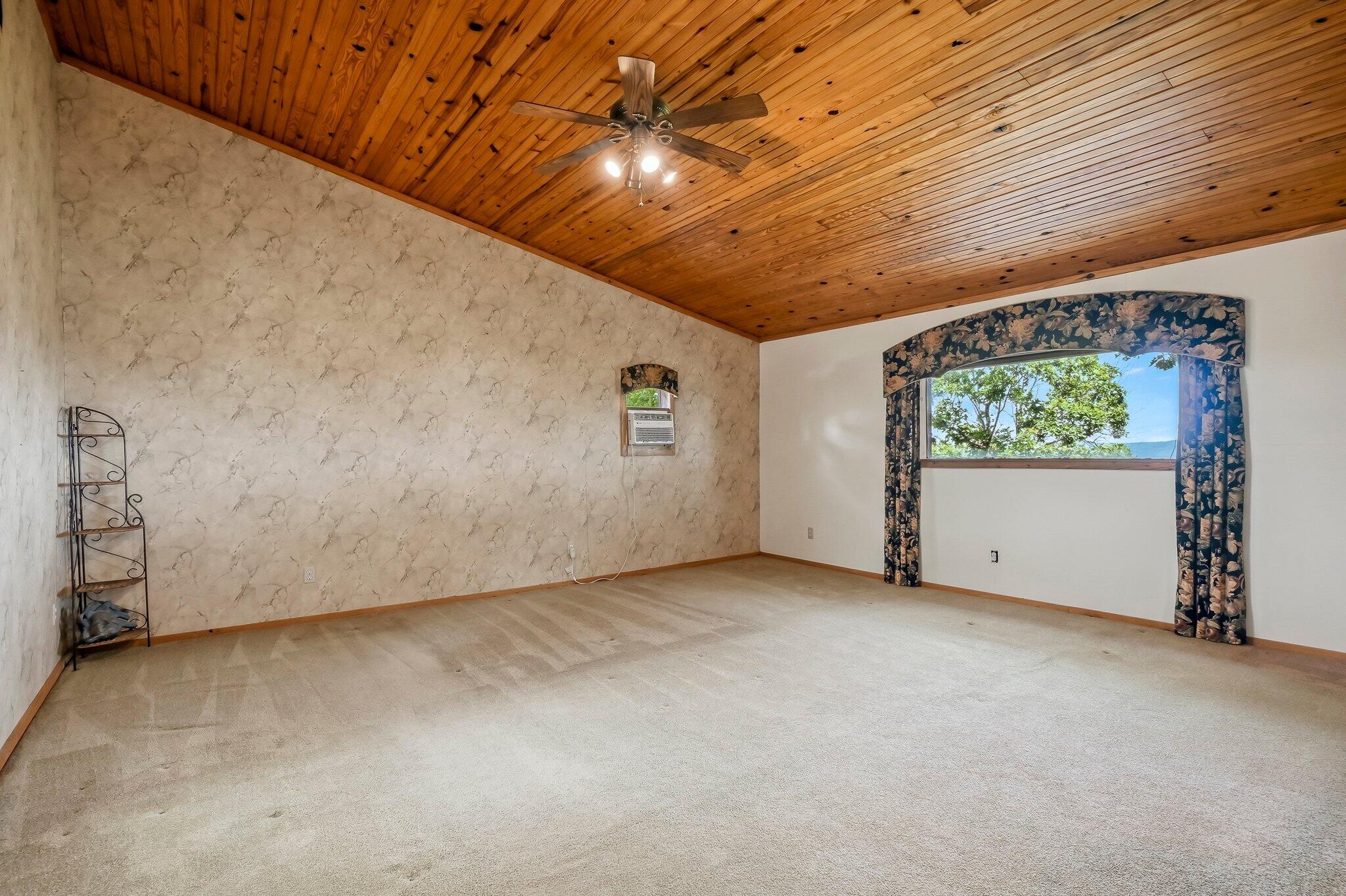 21006 State Highway E Property Photo 21