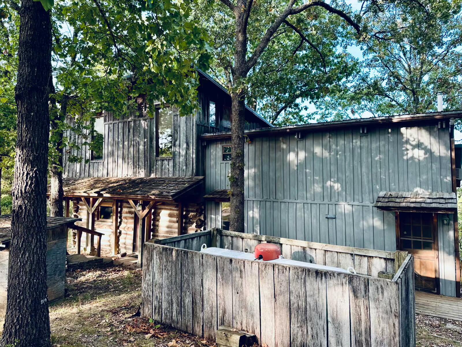 21006 State Highway E Property Photo 2