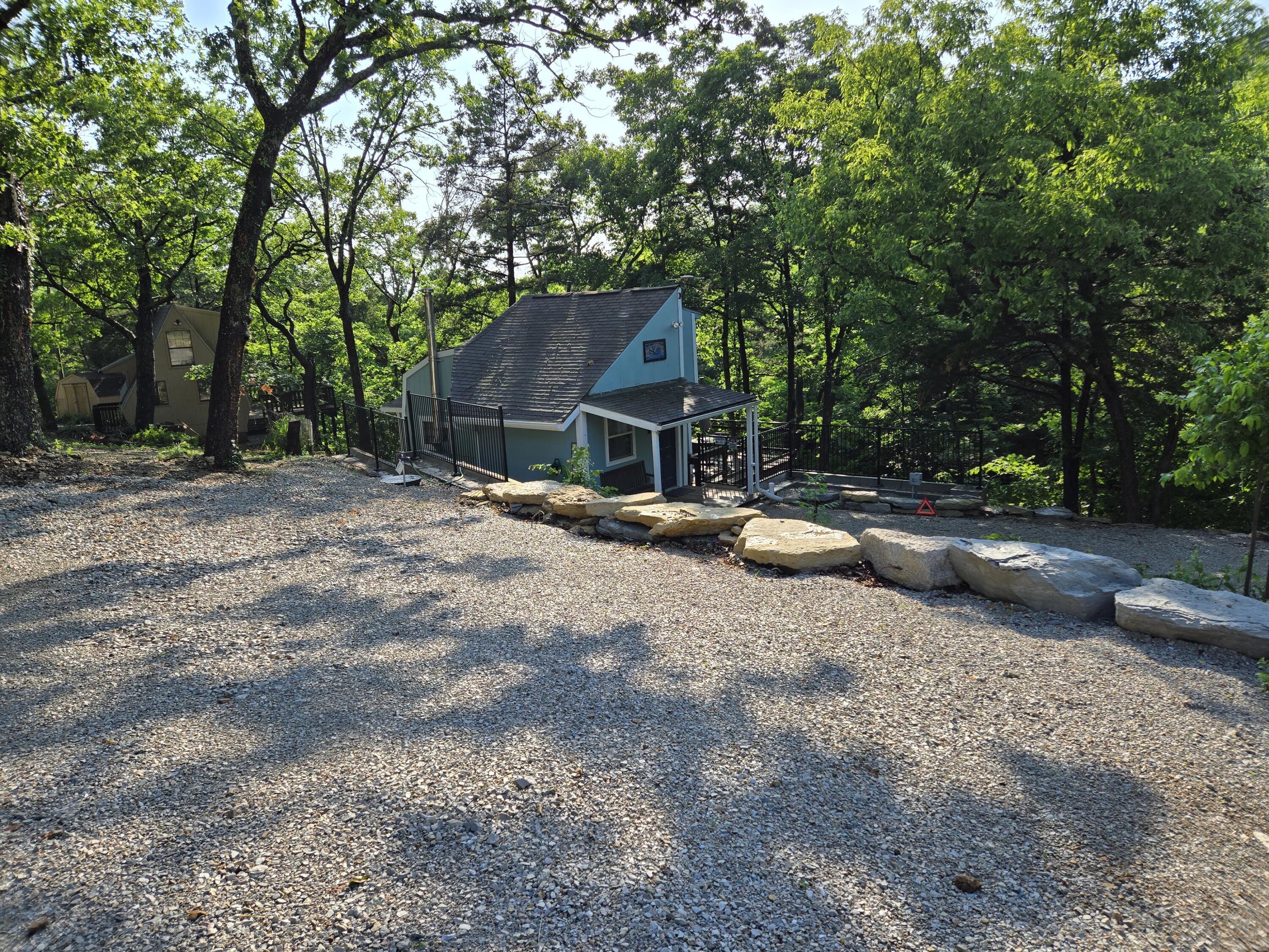 22674 Forest Lane Property Photo 5
