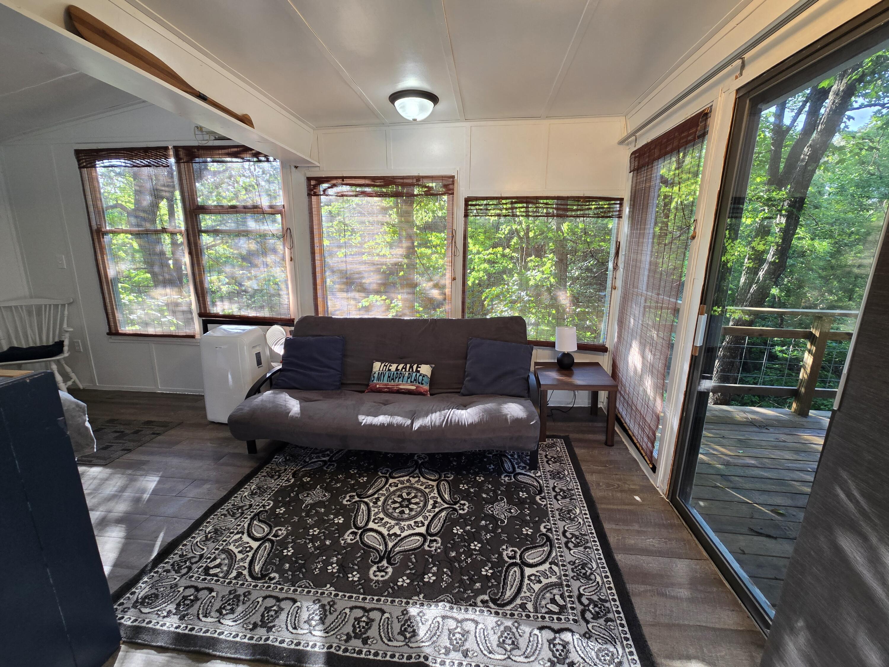 22674 Forest Lane Property Photo 8