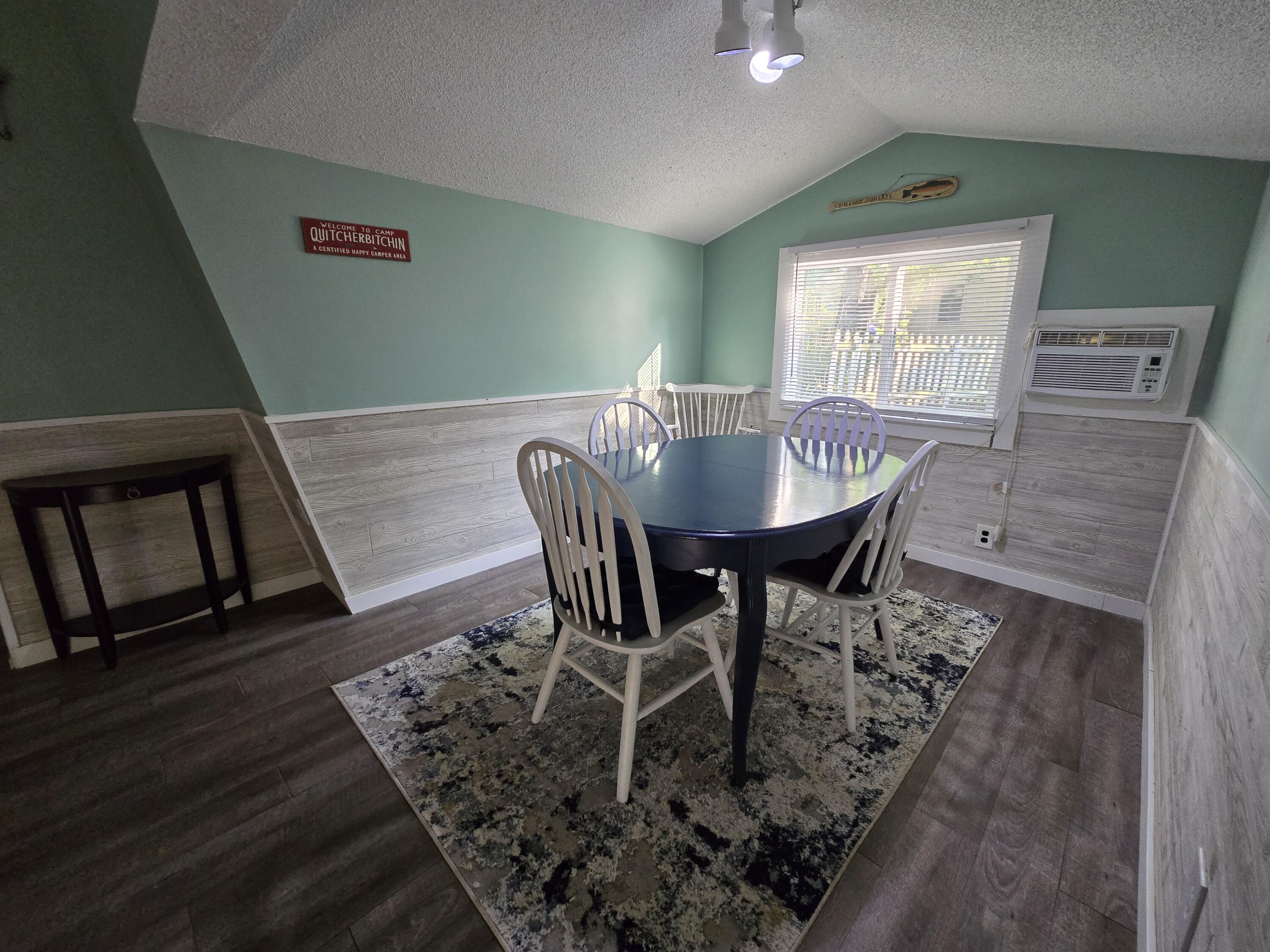 22674 Forest Lane Property Photo 9