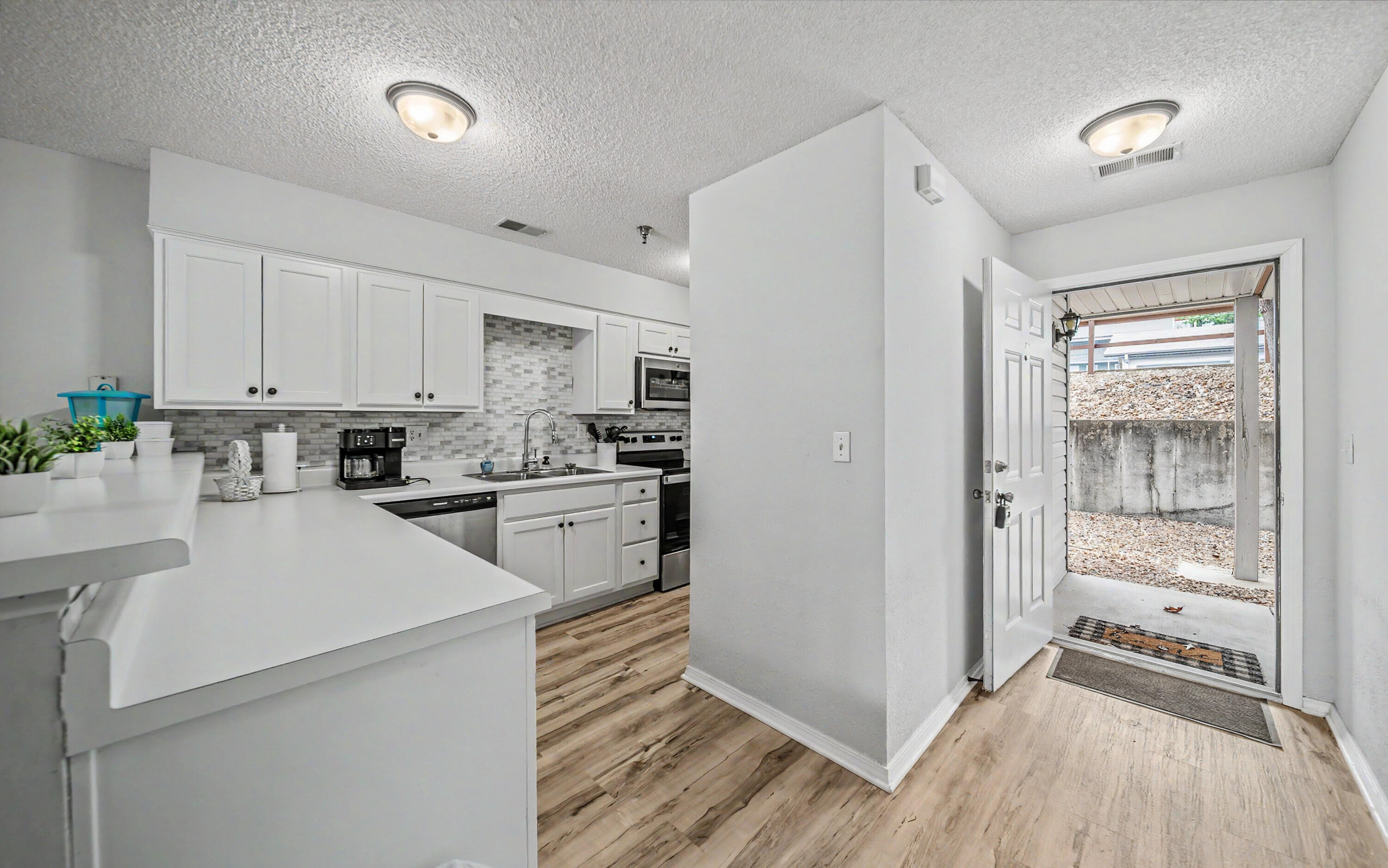 2529 State Highway 176 Apt C2 Property Photo 13