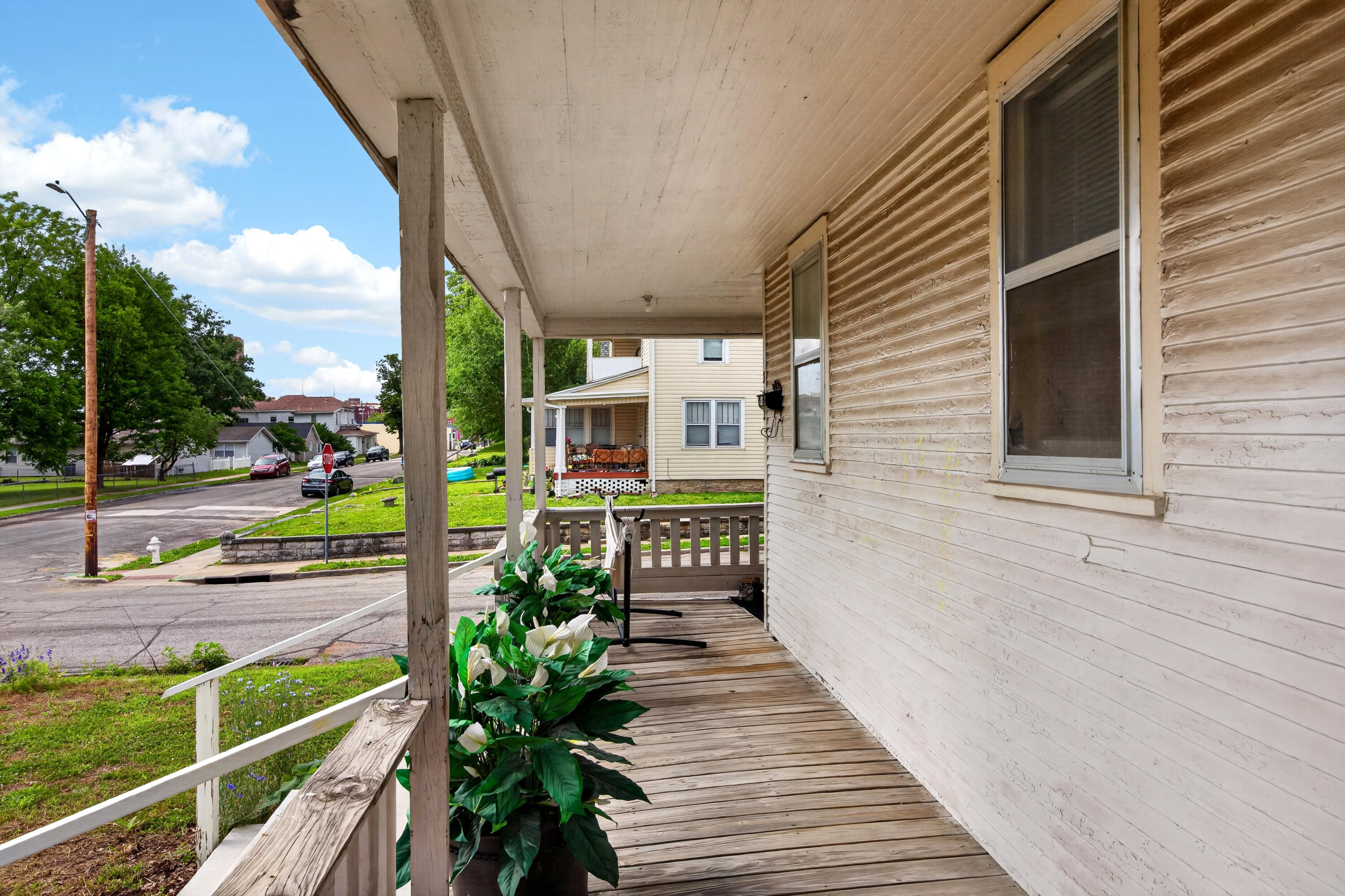 302 North Joplin Avenue Property Photo 3