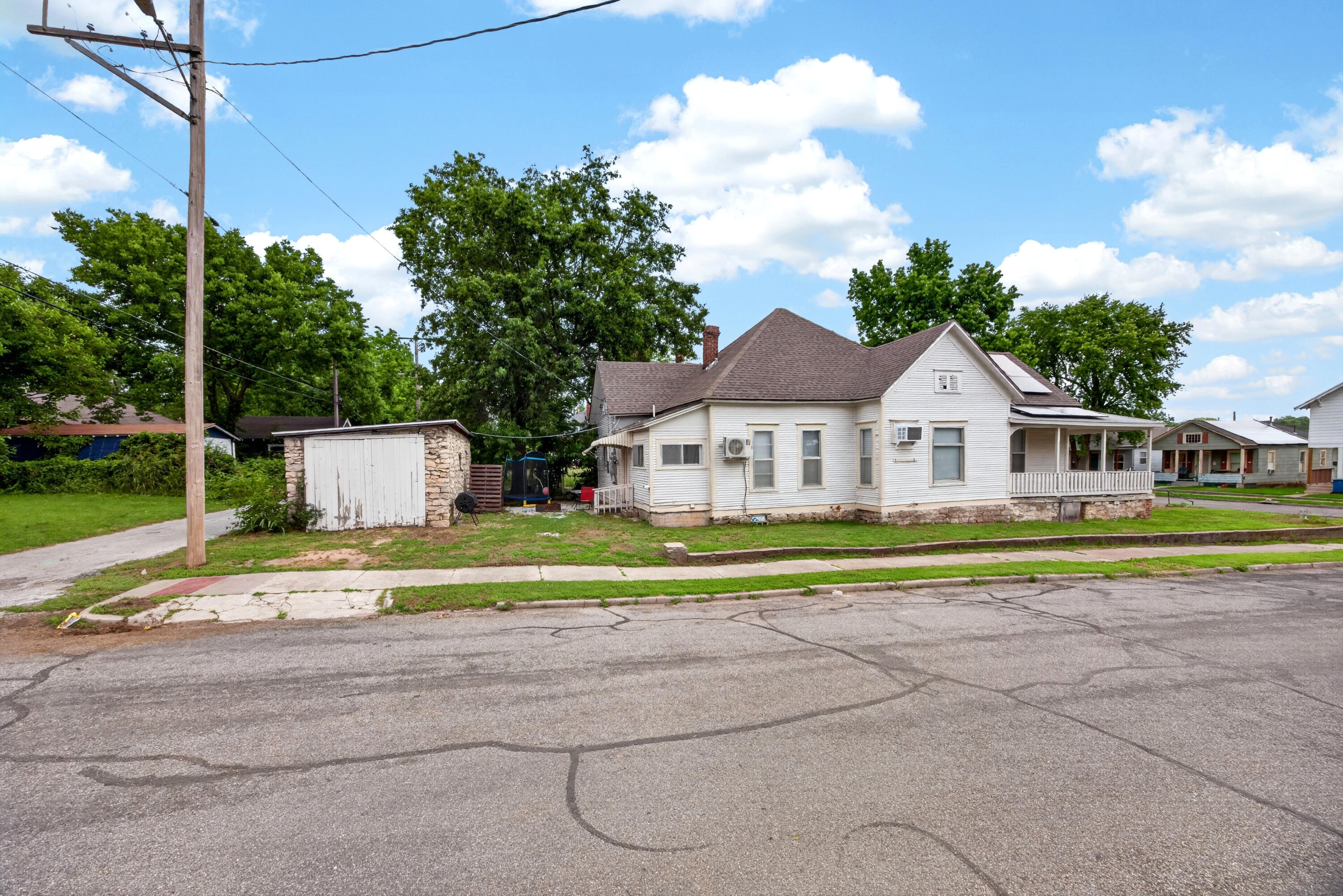 302 North Joplin Avenue Property Photo 22