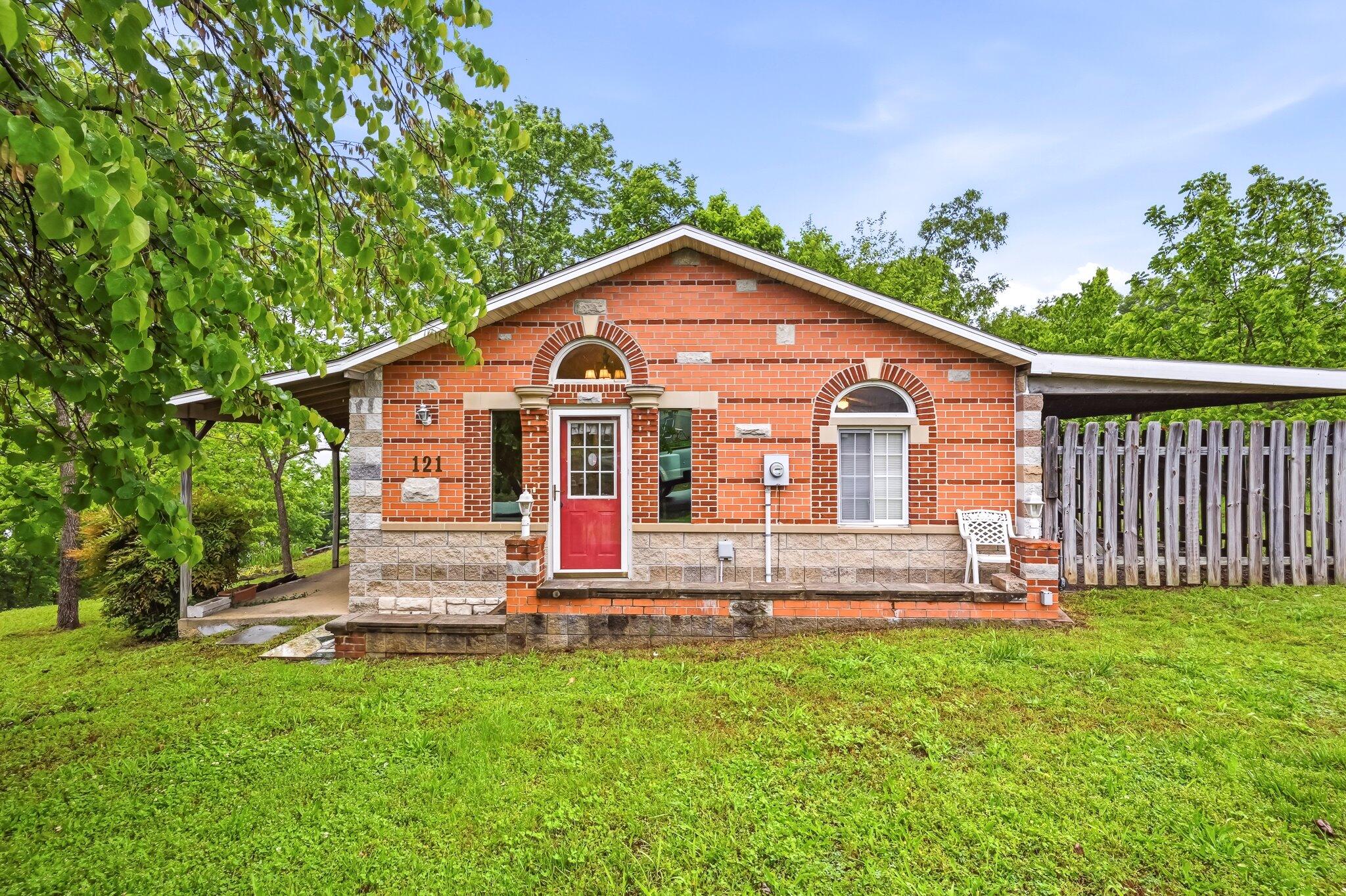 121 Cedar Street Property Photo 2