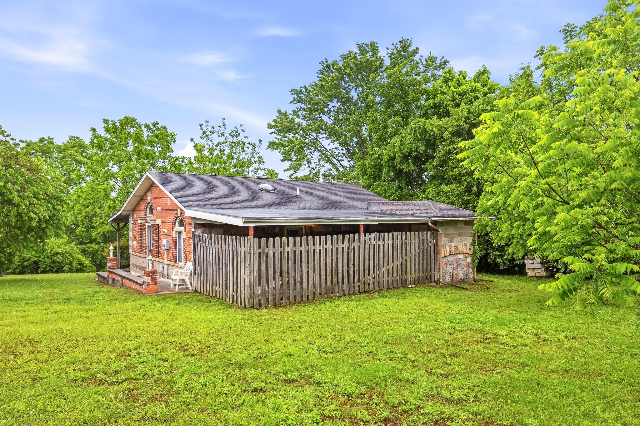 121 Cedar Street Property Photo 14