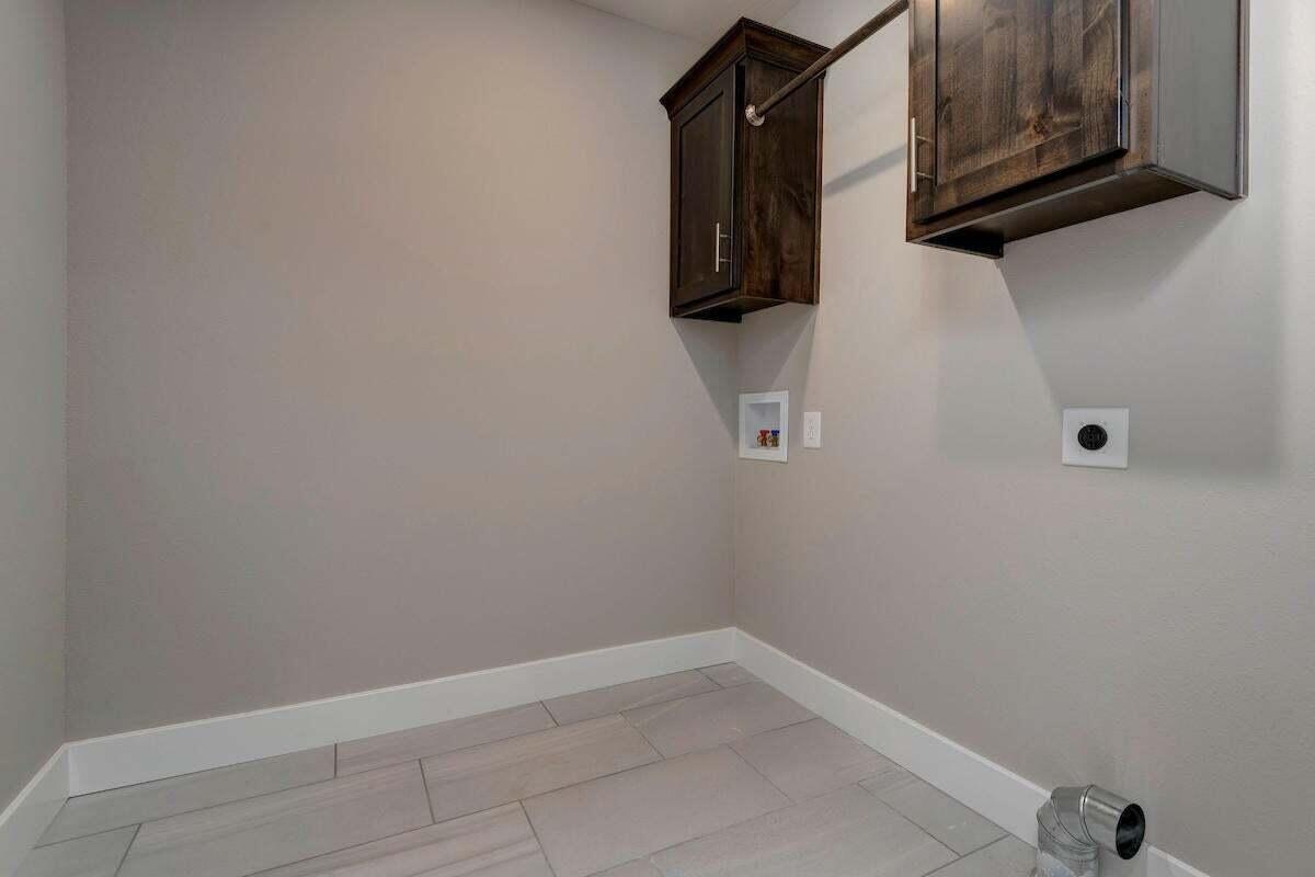 4078 Ivy Lane Property Photo 12