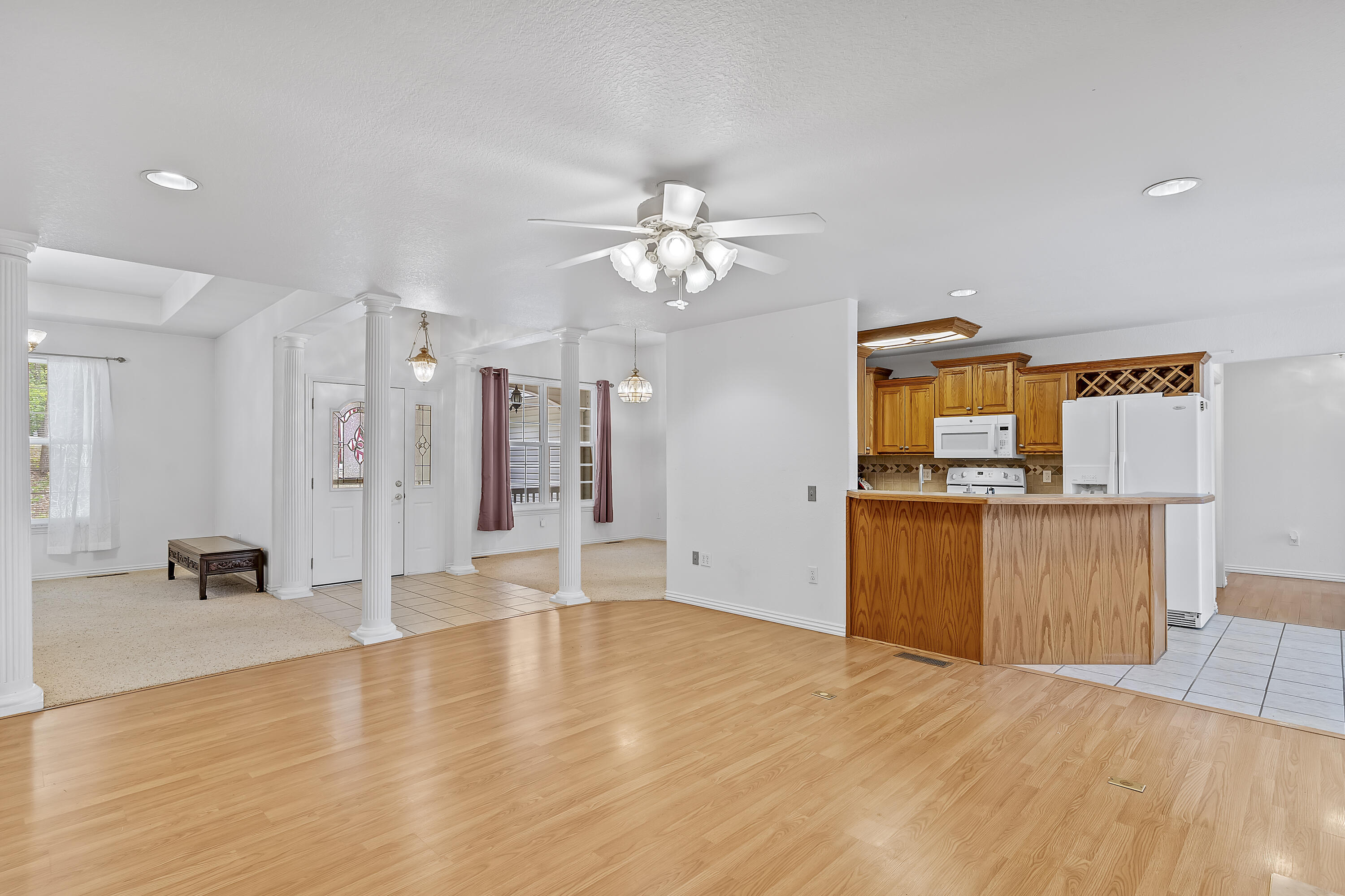 52 Crown Drive Property Photo 4