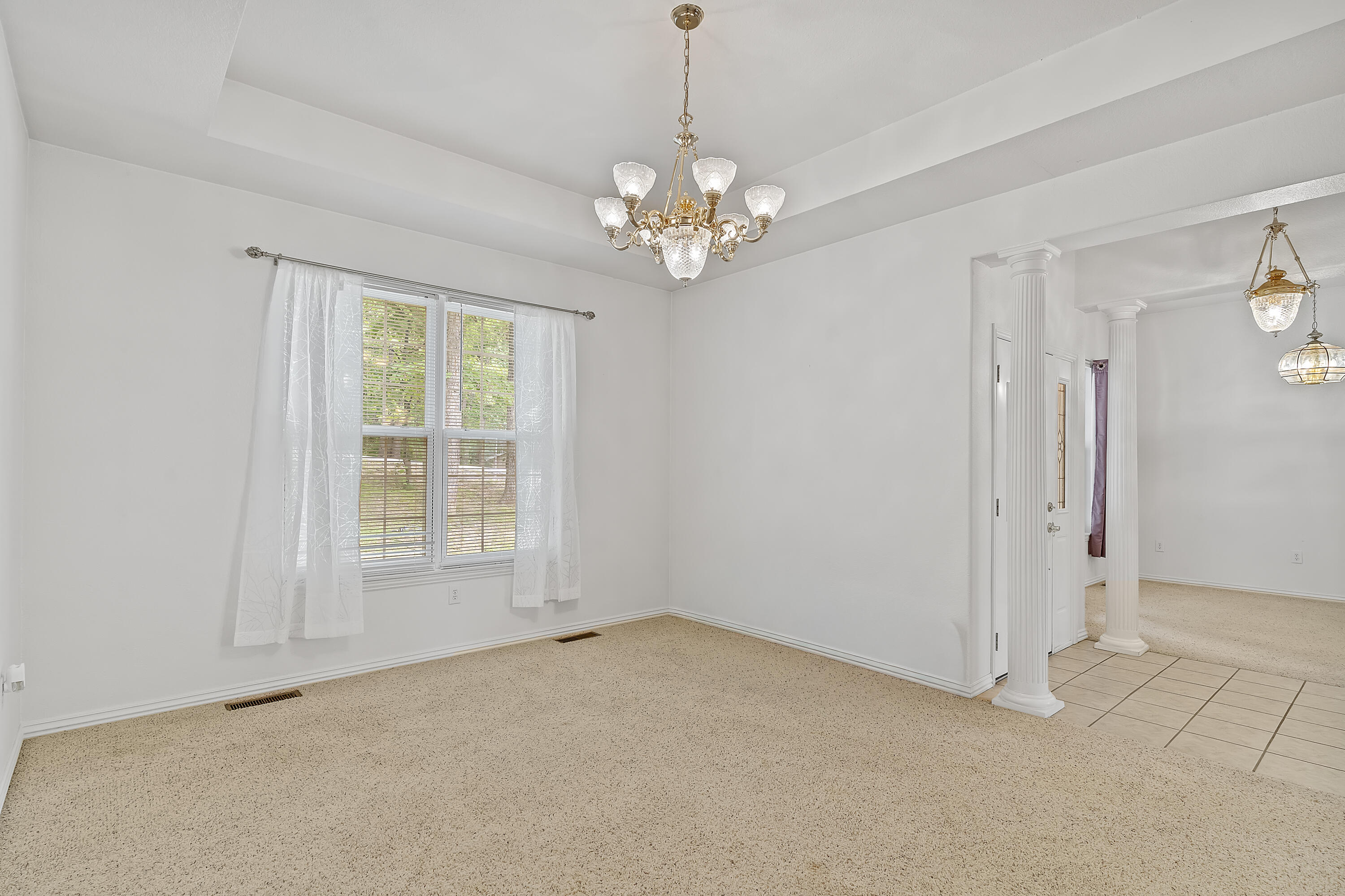 52 Crown Drive Property Photo 6