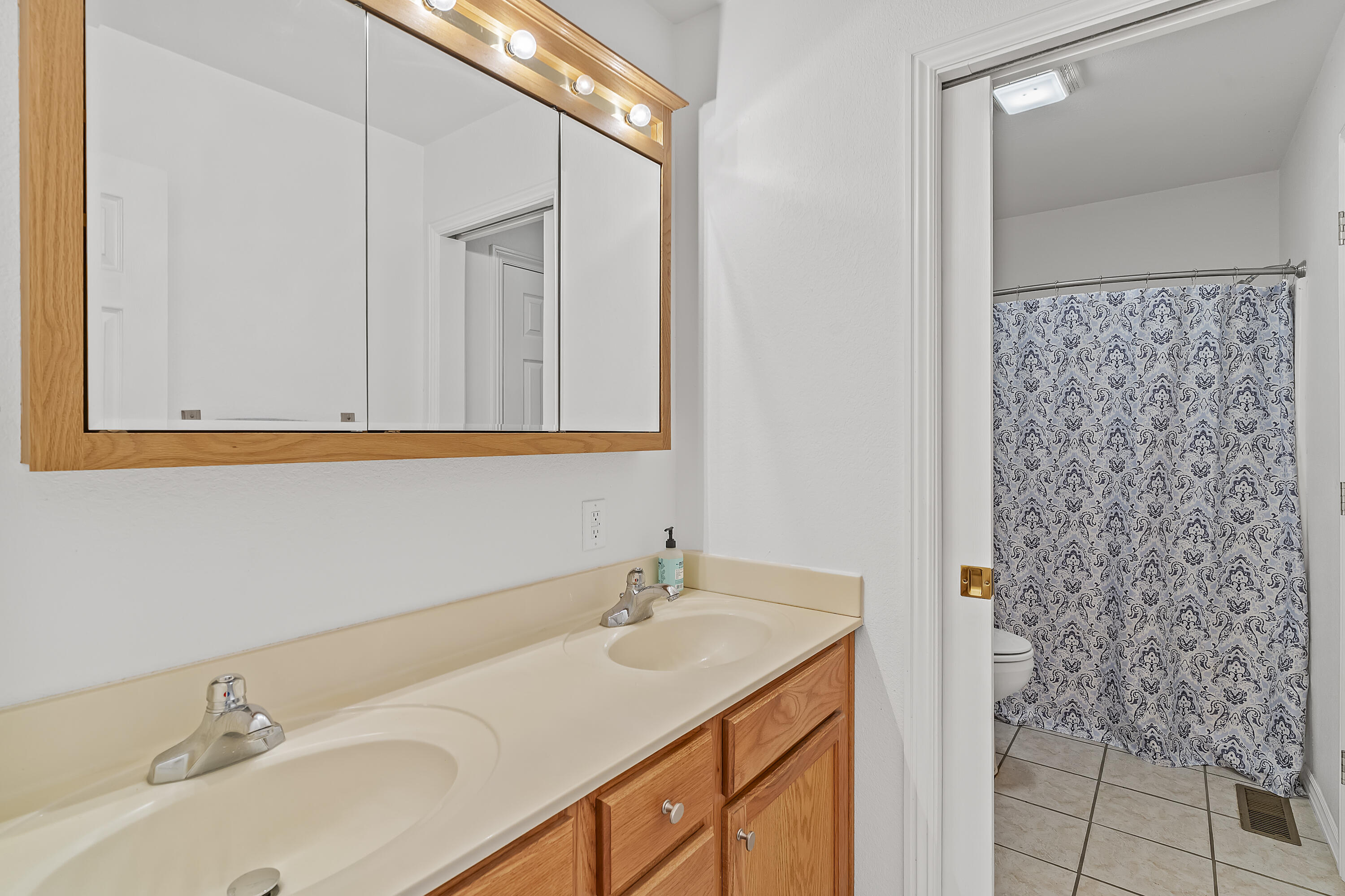 52 Crown Drive Property Photo 34