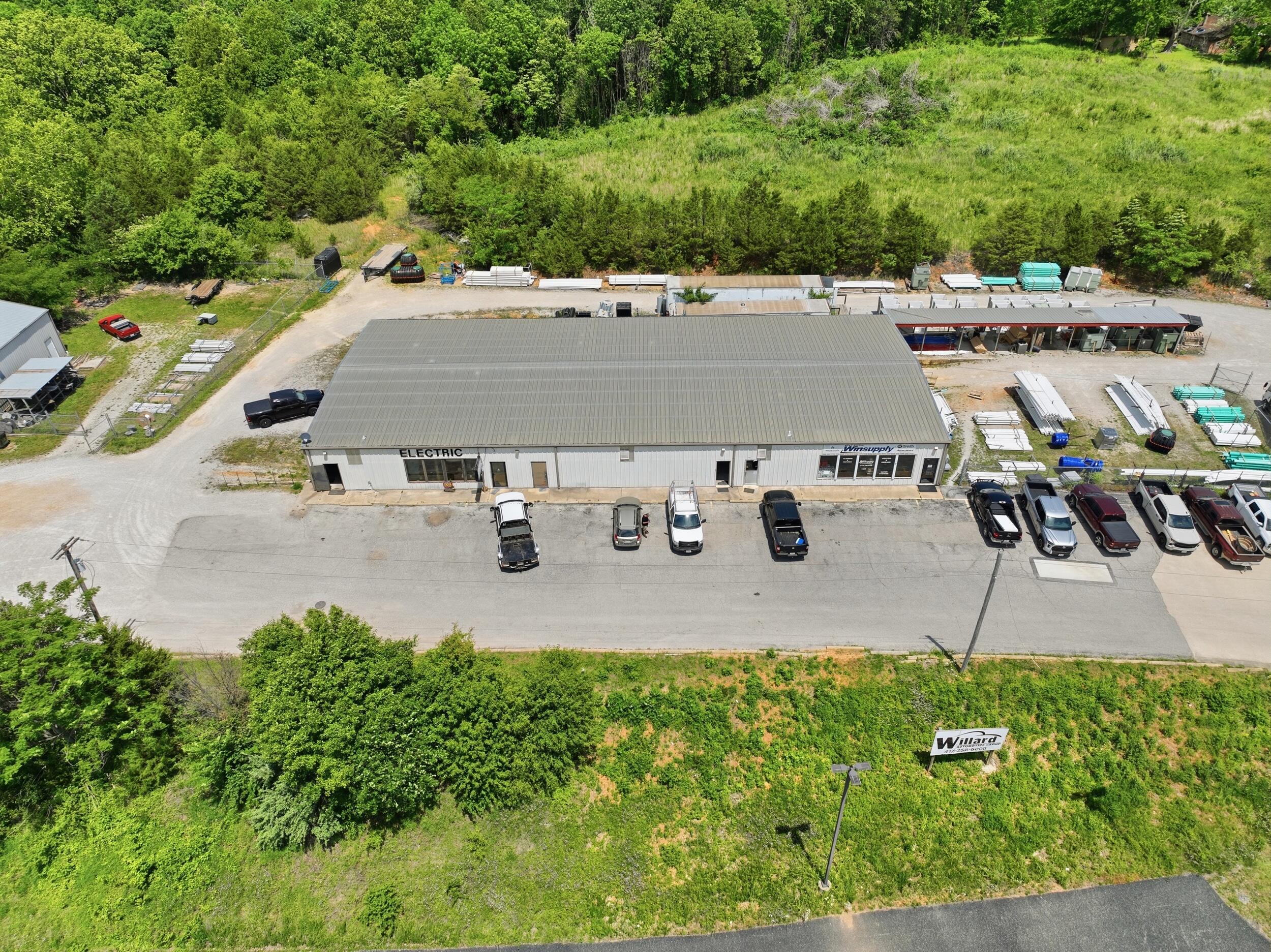 1015 Preacher Roe Boulevard Property Photo 1