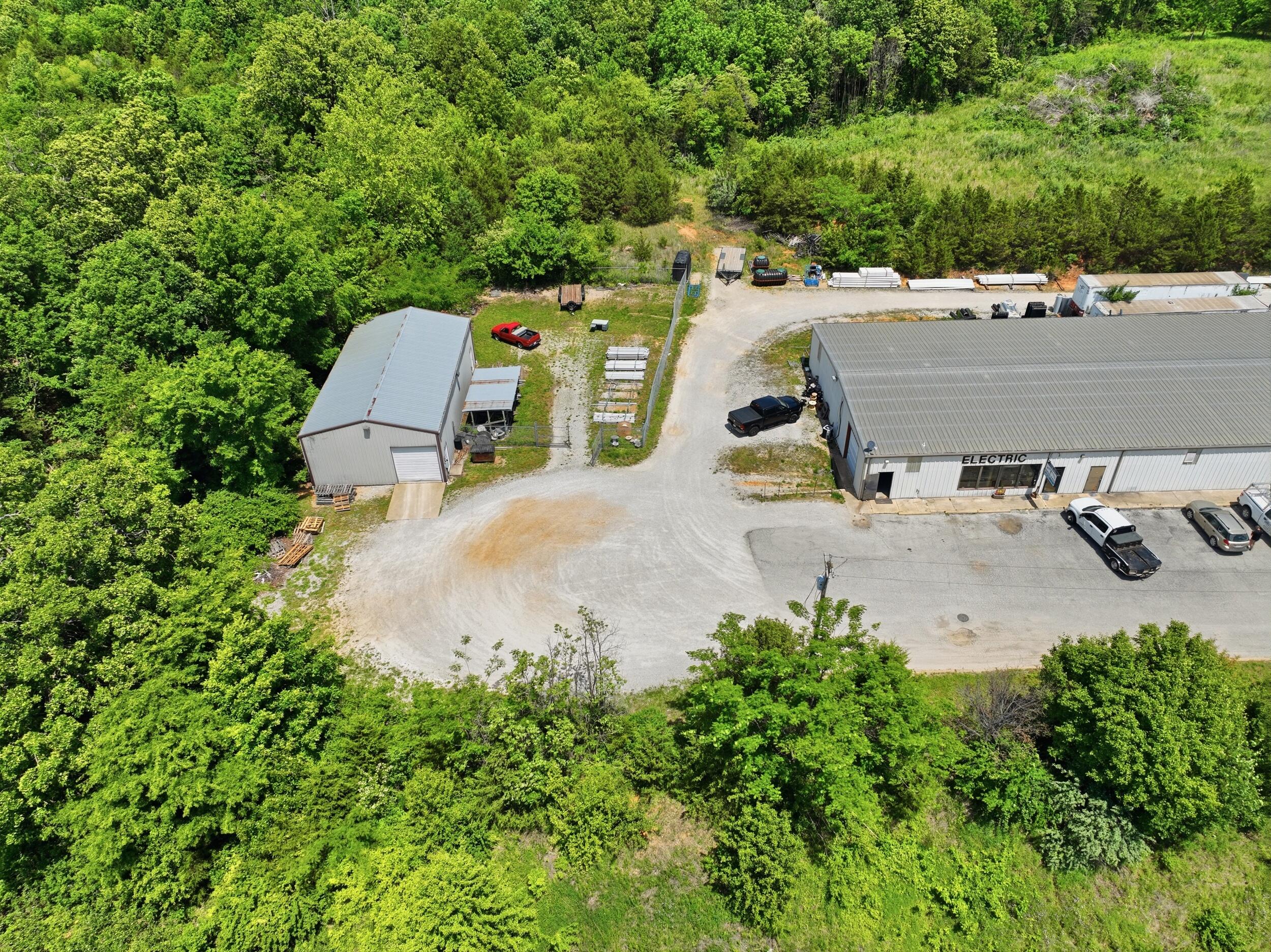 1015 Preacher Roe Boulevard Property Photo 2