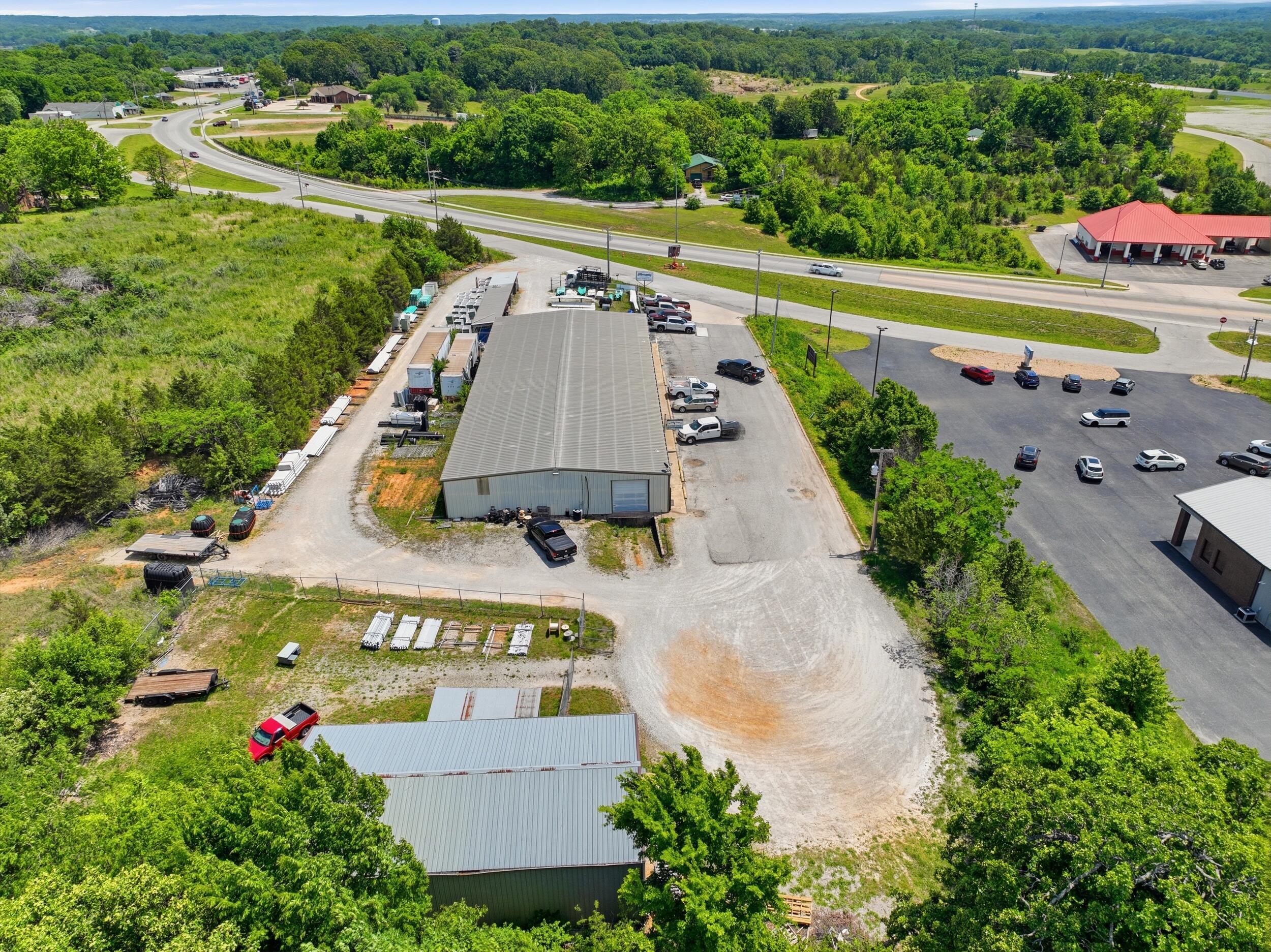 1015 Preacher Roe Boulevard Property Photo 9