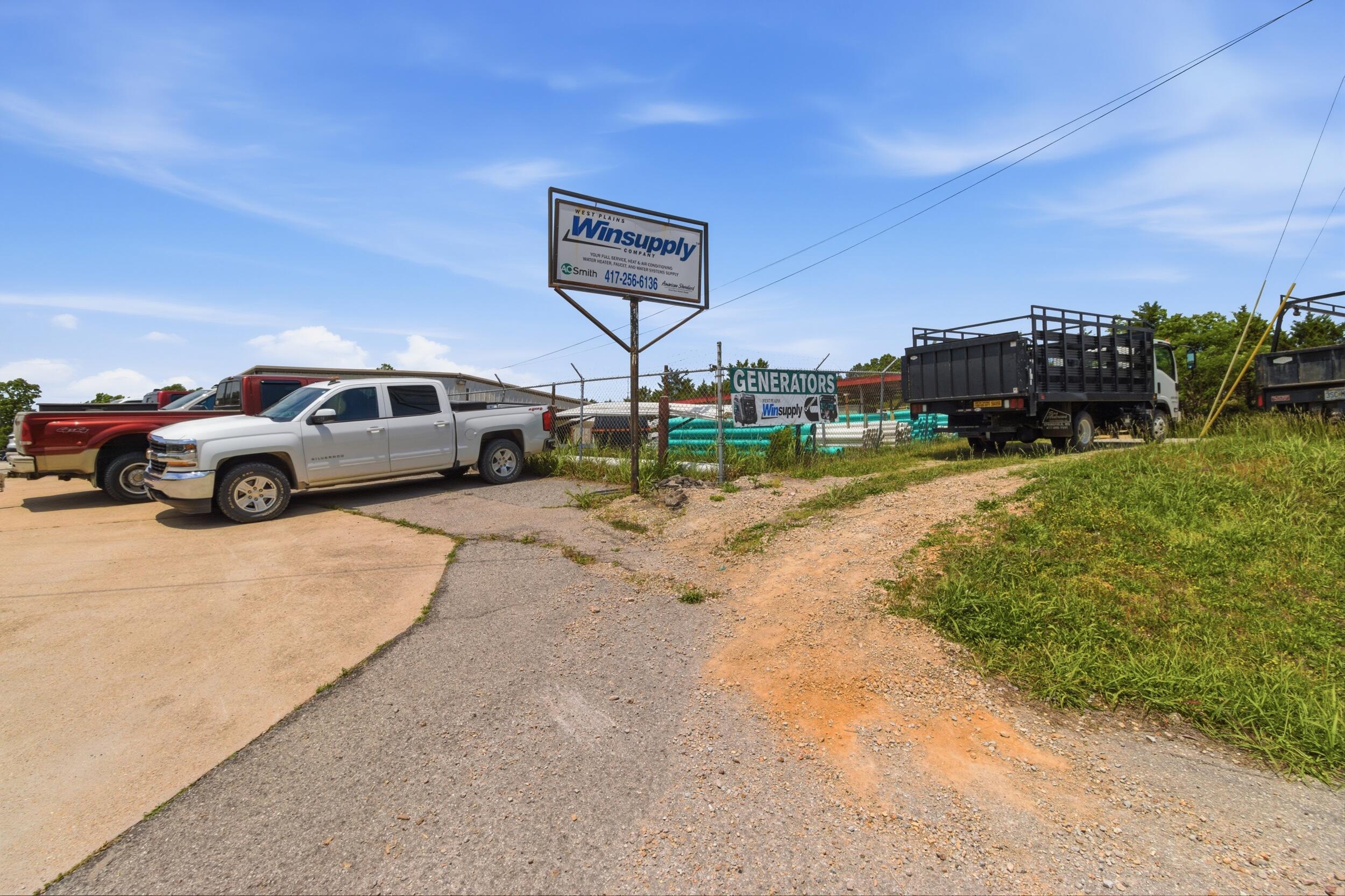 1015 Preacher Roe Boulevard Property Photo 12