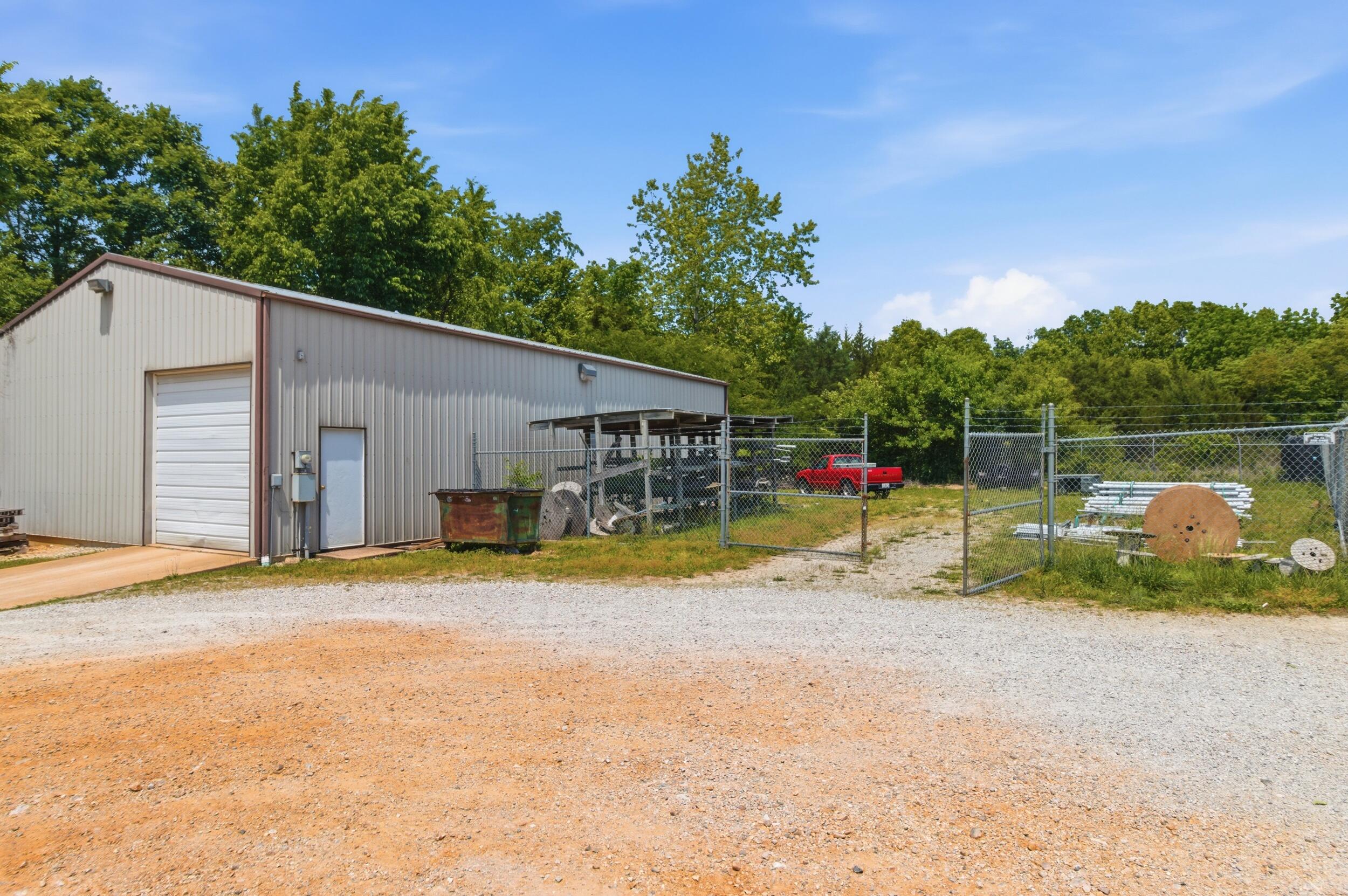 1015 Preacher Roe Boulevard Property Photo 14
