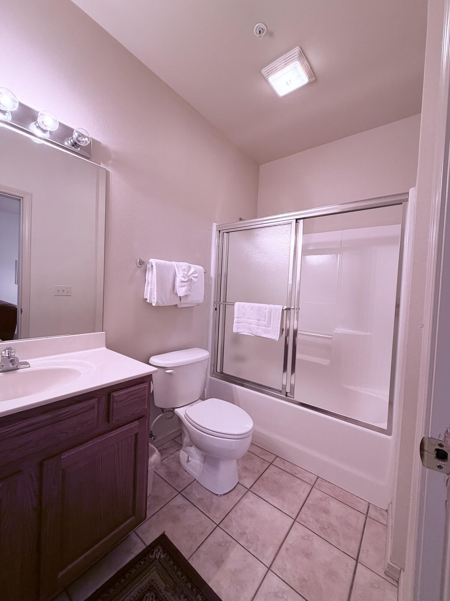 1091 Golf Drive Apt 1 Property Photo 6