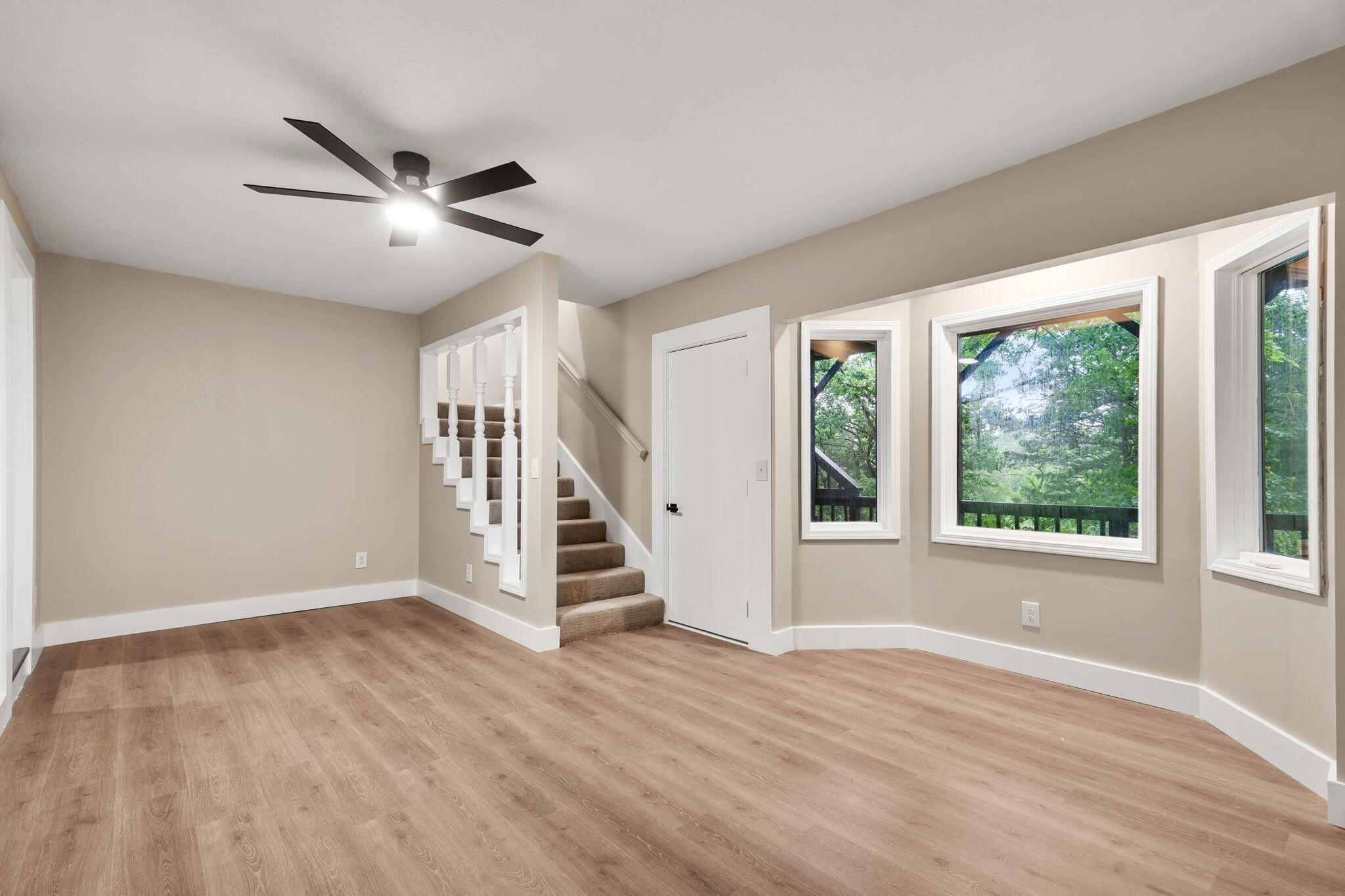 144 Santana Circle Property Photo 32
