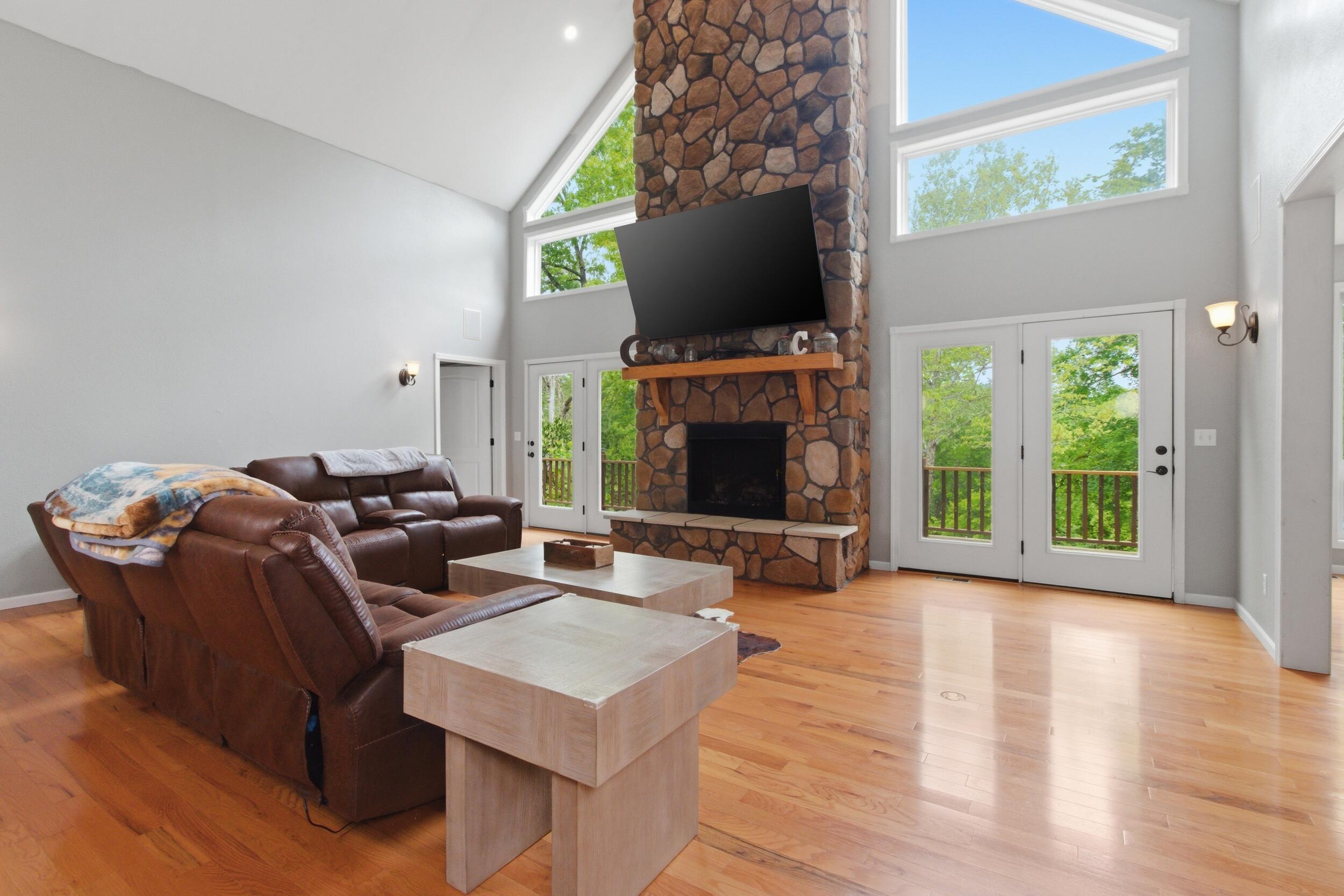 18418 Circle B Road Property Photo 10