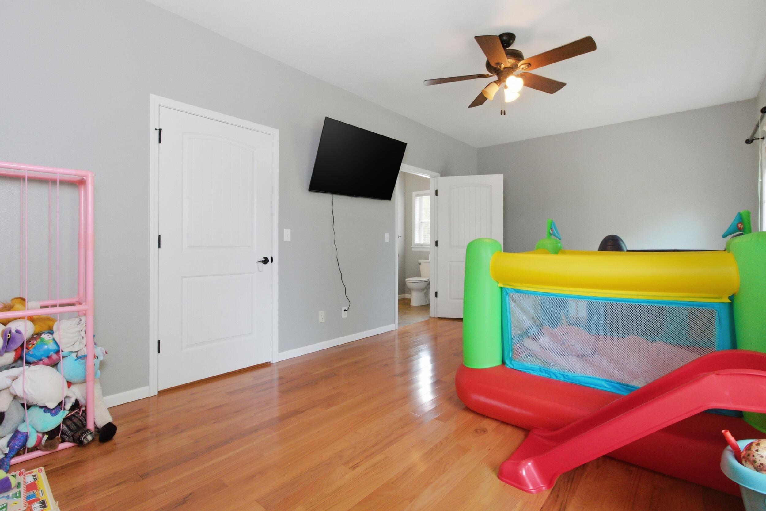 18418 Circle B Road Property Photo 22