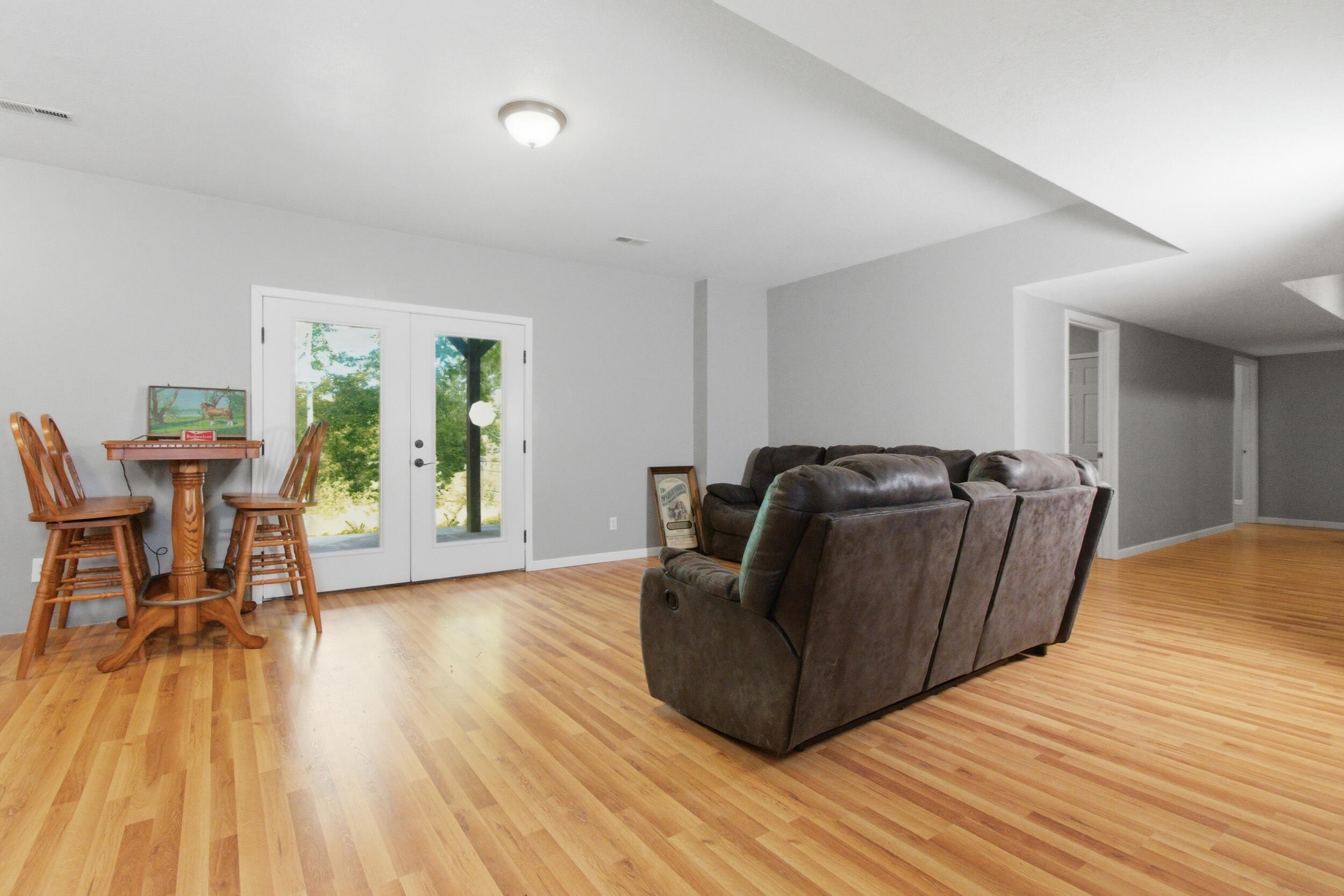18418 Circle B Road Property Photo 31